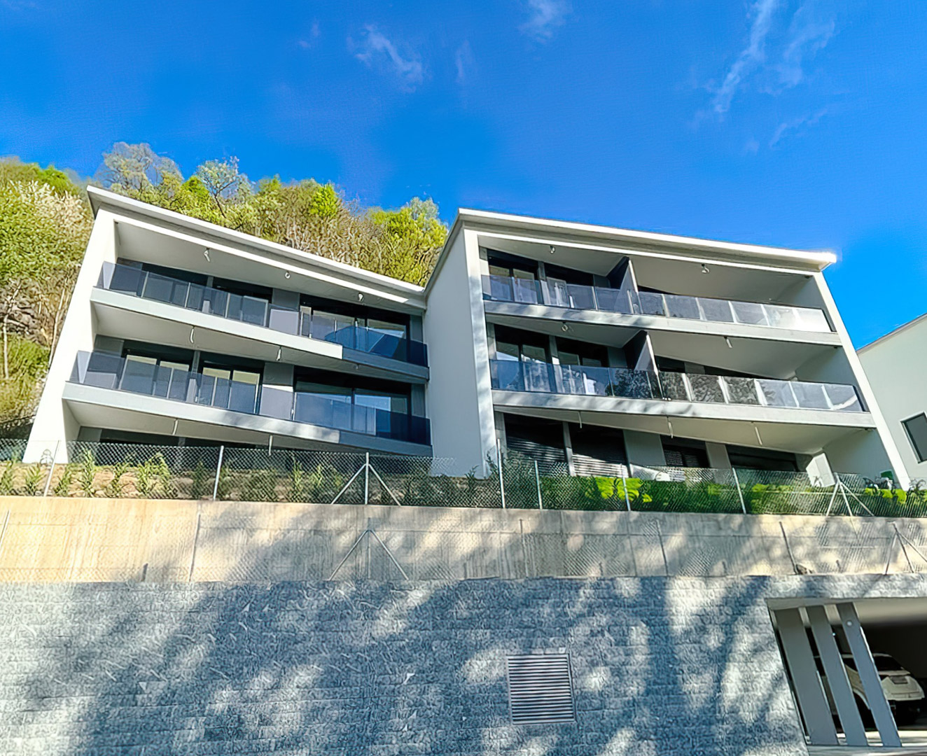 Spacious and modern studio apartment for sale in Sementina Spacious and modern studio apartment for sale in Sementina