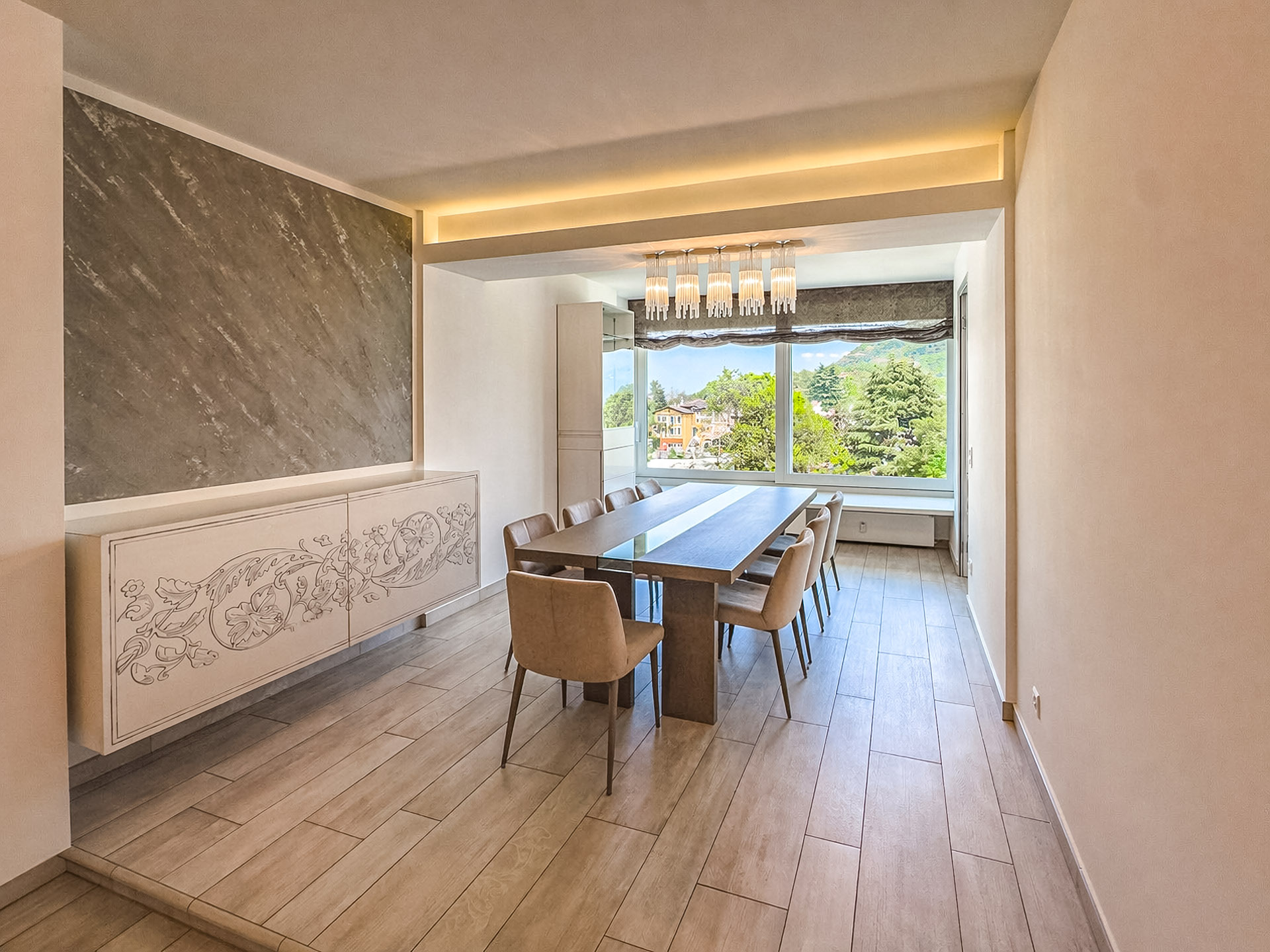 Spacious apartment with a view of the lake for sale in Carona