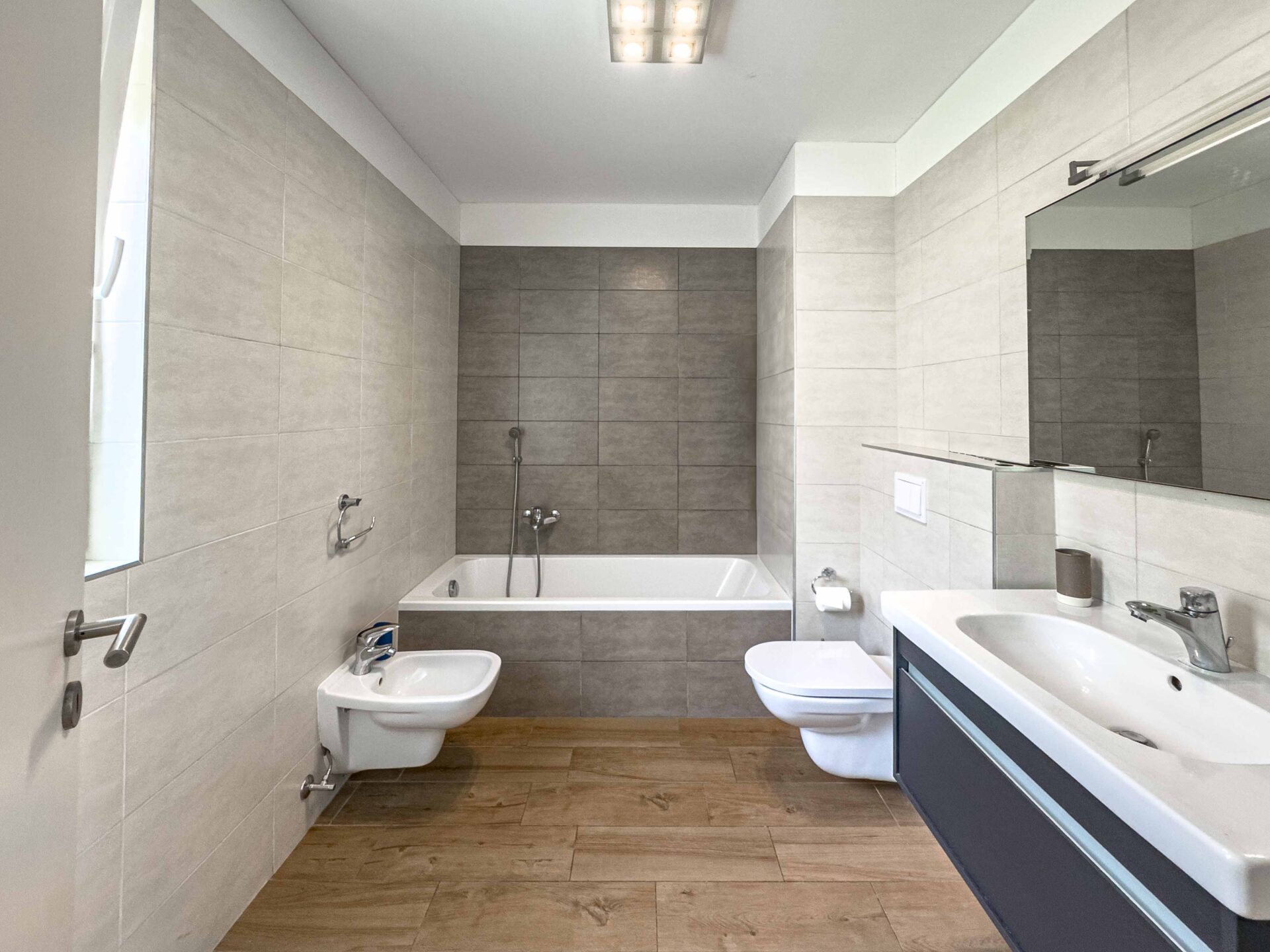 Geräumige Wohnung mit Garten in Mendrisio zu verkaufen