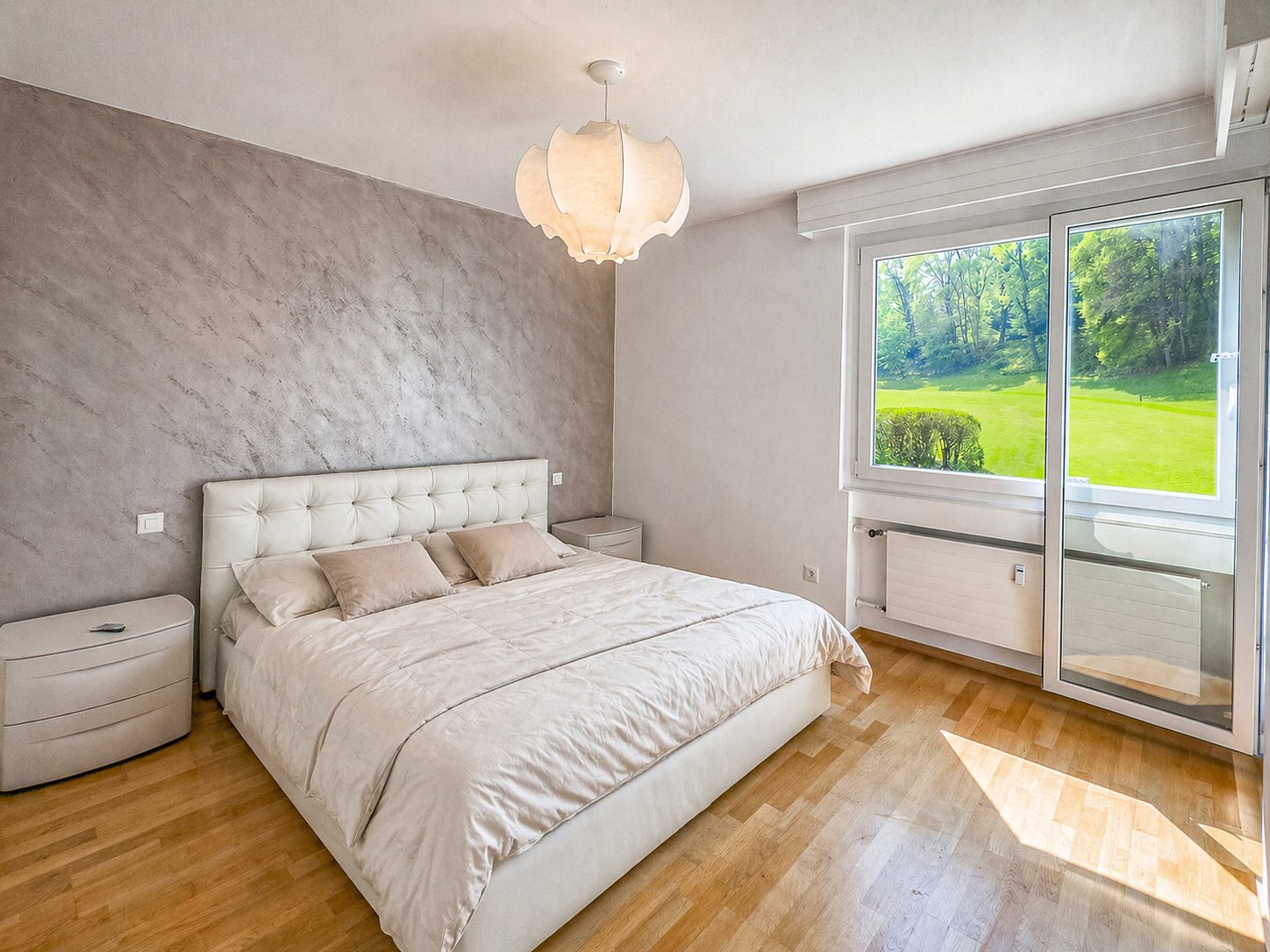 Spacious apartment with a view of the lake for sale in Carona