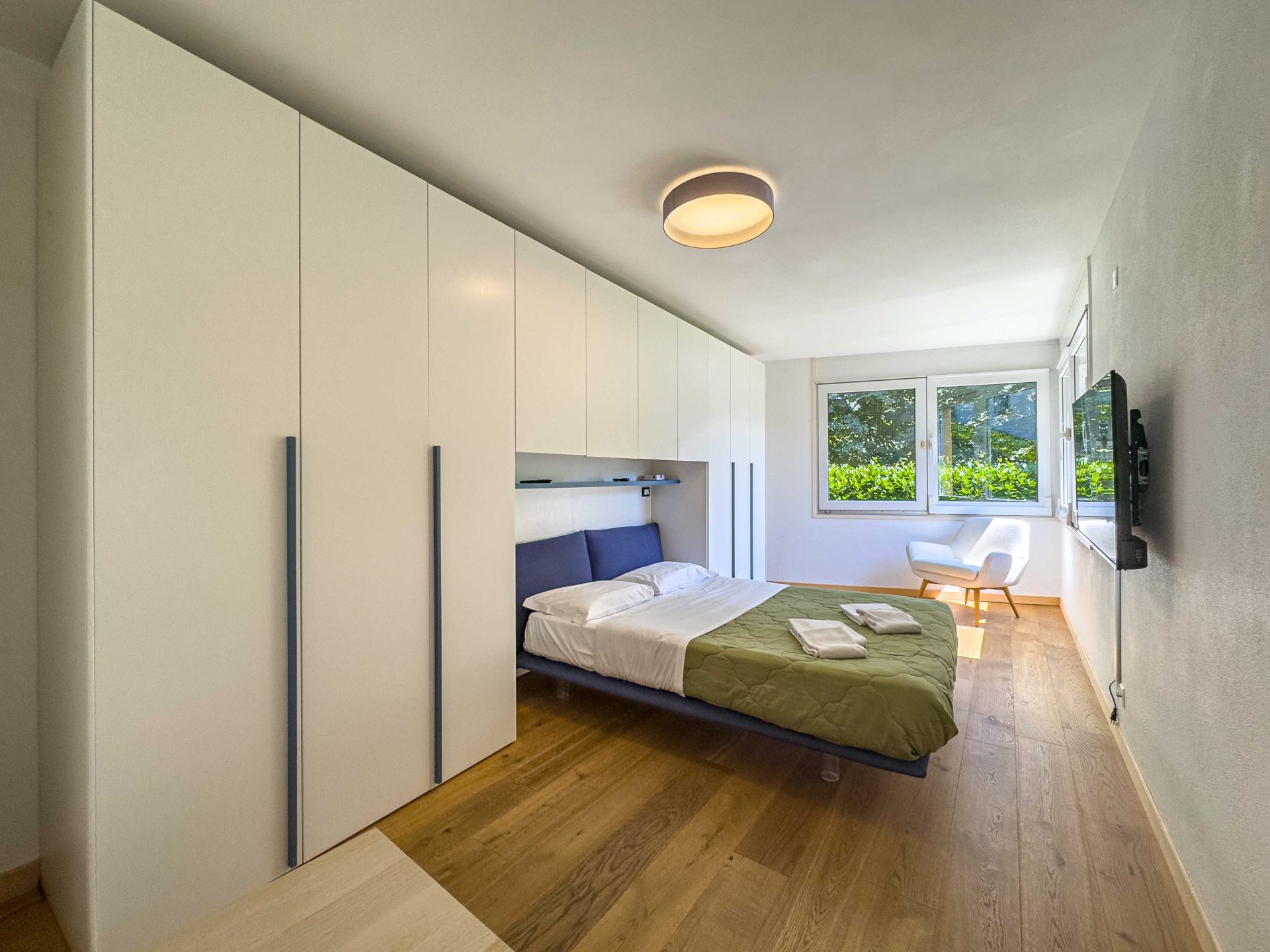 Haus am See in Caslano mit privatem Bootssteg zu verkaufen Haus am See in Caslano mit privatem Bootssteg zu verkaufen