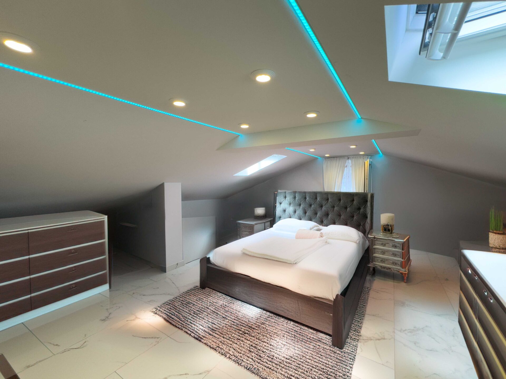 Haus mit großem Garten in Figino in der Nähe des Sees zu verkaufen Haus mit großem Garten in Figino in der Nähe des Sees zu verkaufen