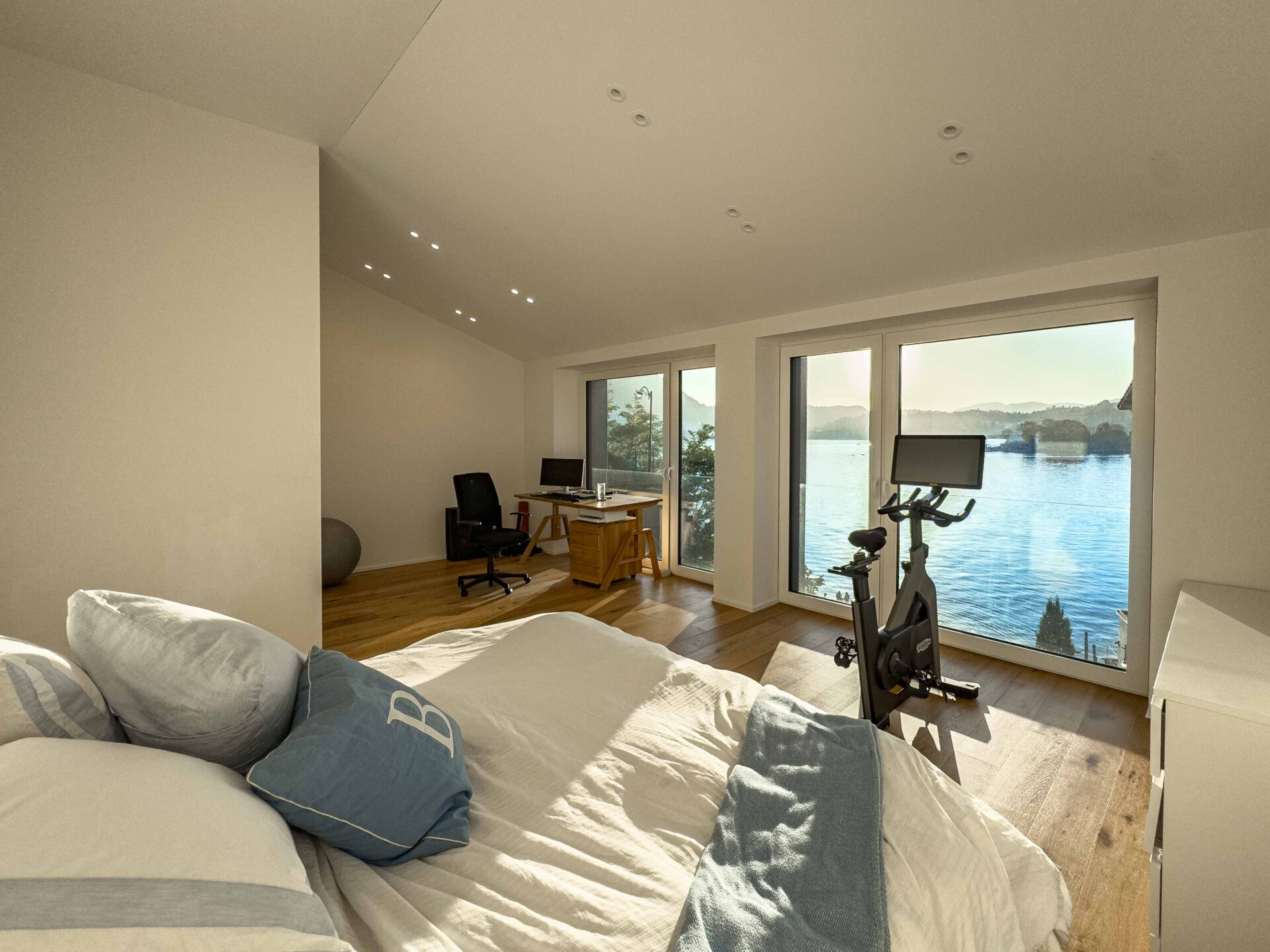 Villa di design con splendida vista lago in vendita a Castagnola Villa di design con splendida vista lago in vendita a Castagnola