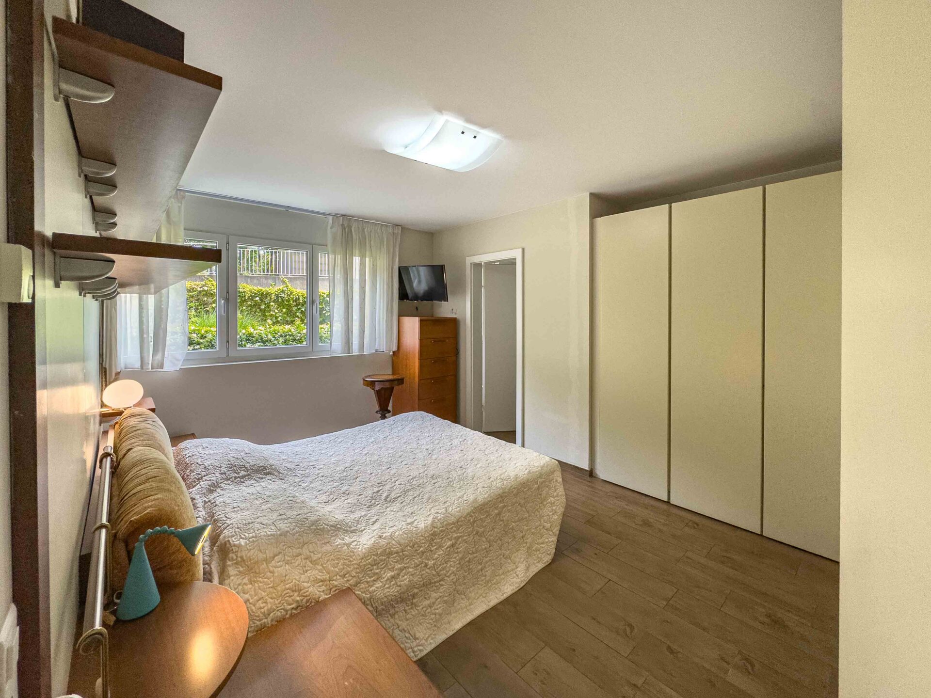 Geräumige Wohnung mit Garten in Mendrisio zu verkaufen