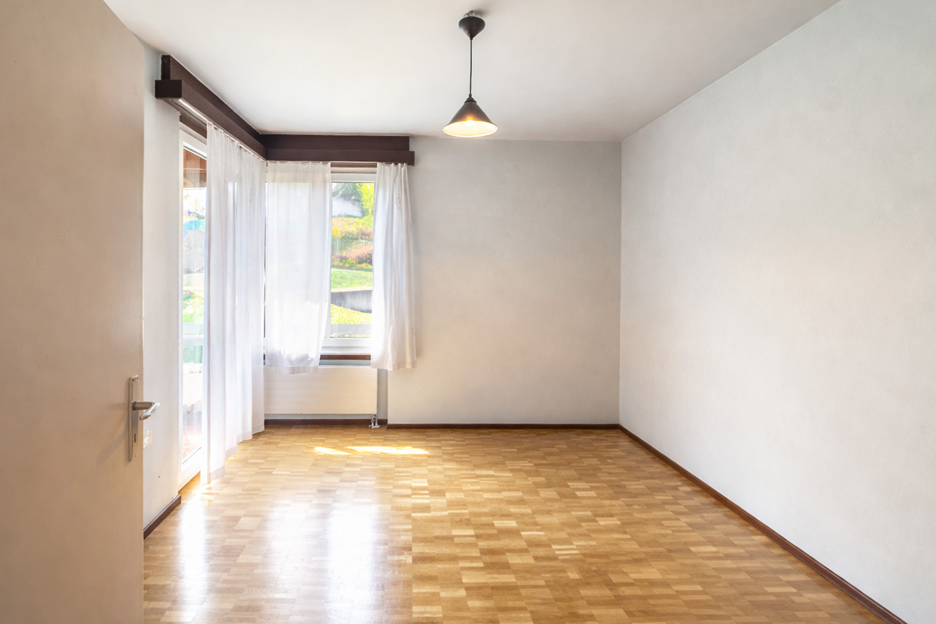 4.5-room apartment with swimming pool for sale in Morbio Inferiore