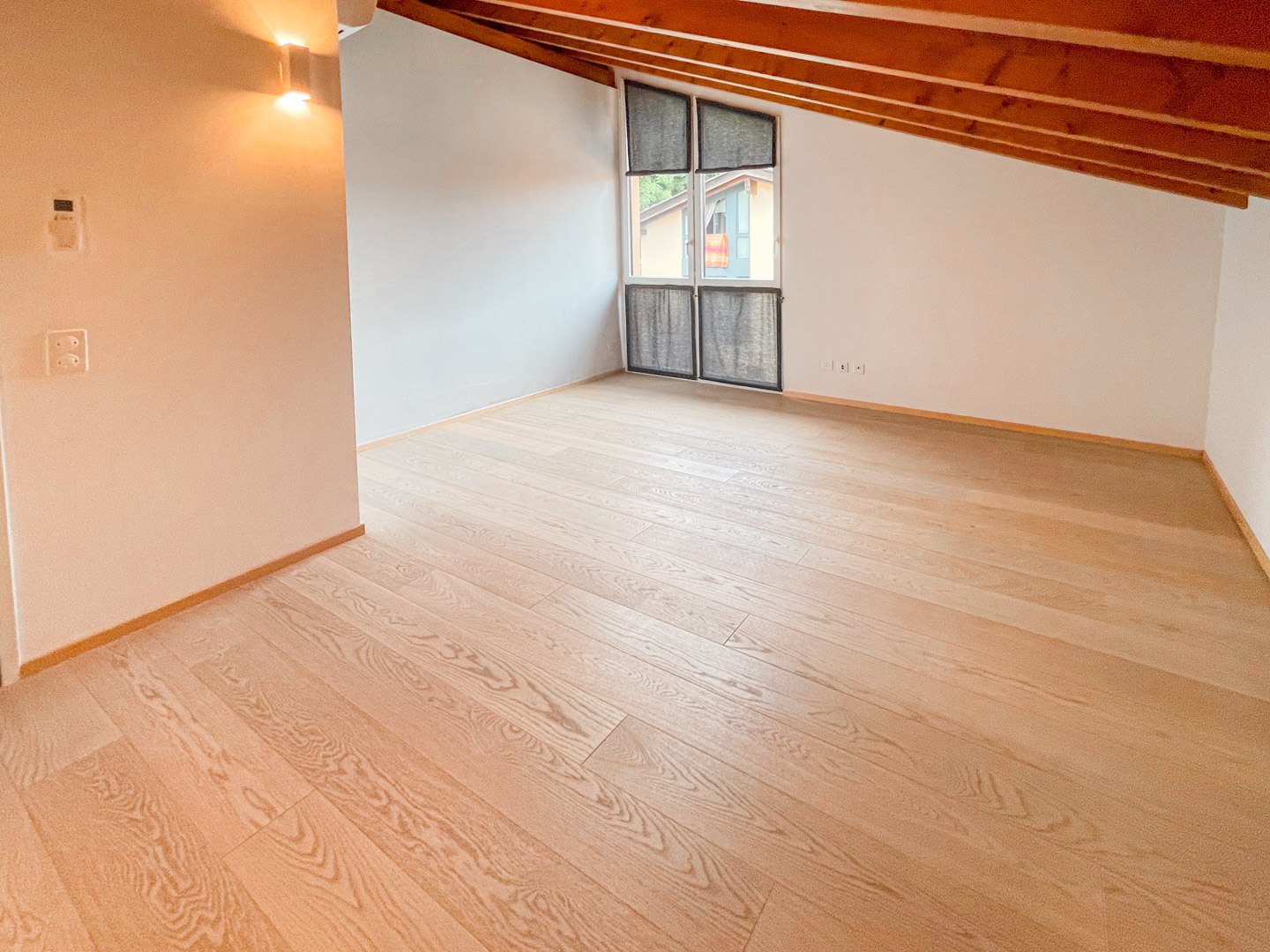 Reihenhaus mit großer Terrasse auch für Nicht-Residenten zu verkaufen Reihenhaus mit großer Terrasse auch für Nicht-Residenten zu verkaufen