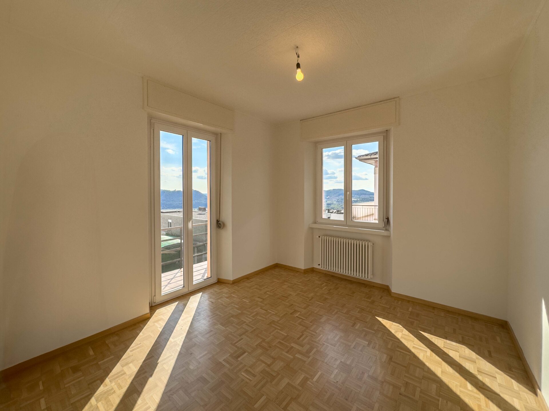Großes Haus zum Verkauf in Morbio Superiore in einer ruhigen Gegend Großes Haus zum Verkauf in Morbio Superiore in einer ruhigen Gegend