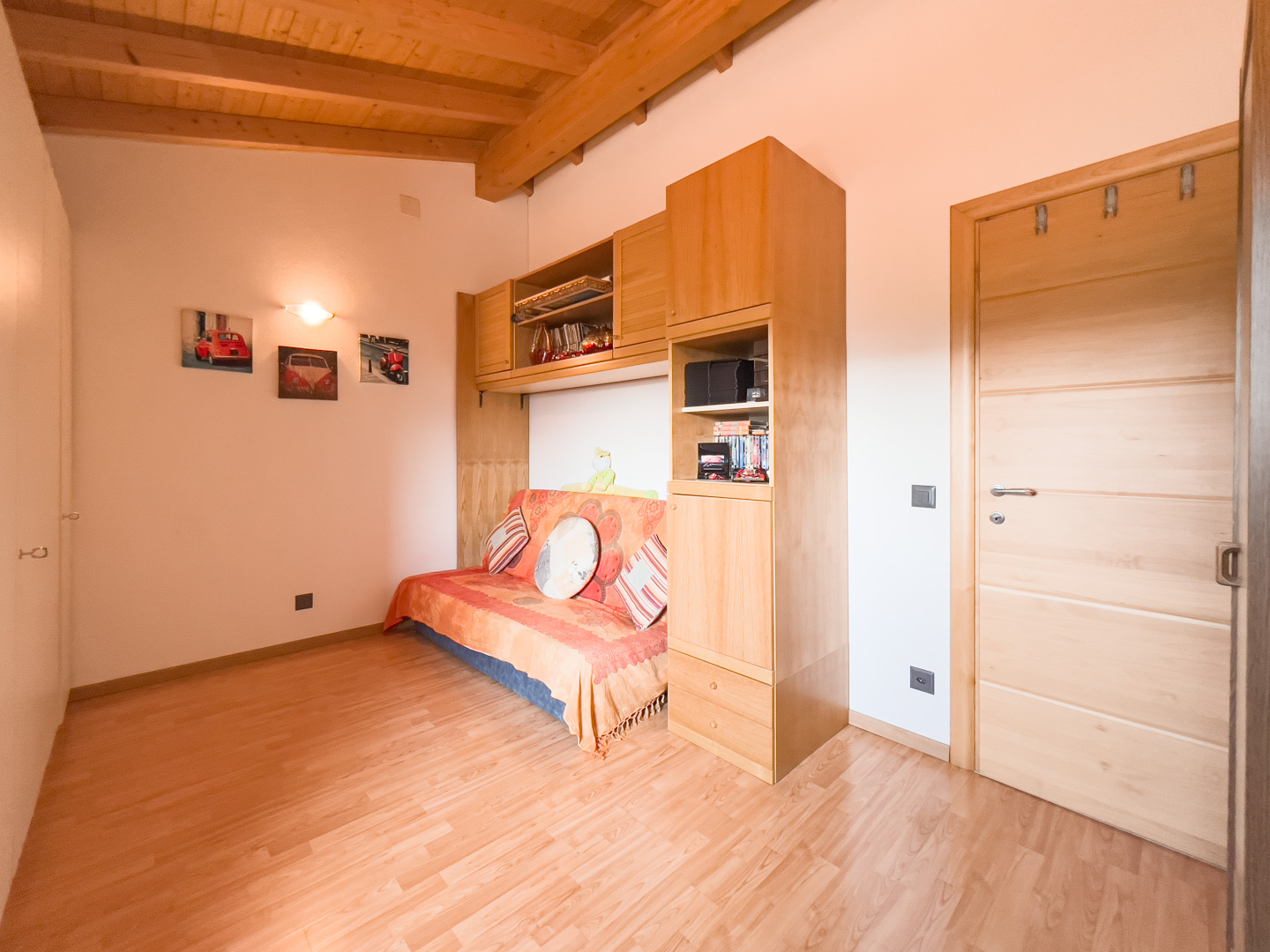 Freistehendes Haus mit Garten in der Gegend von Lugano zu verkaufen