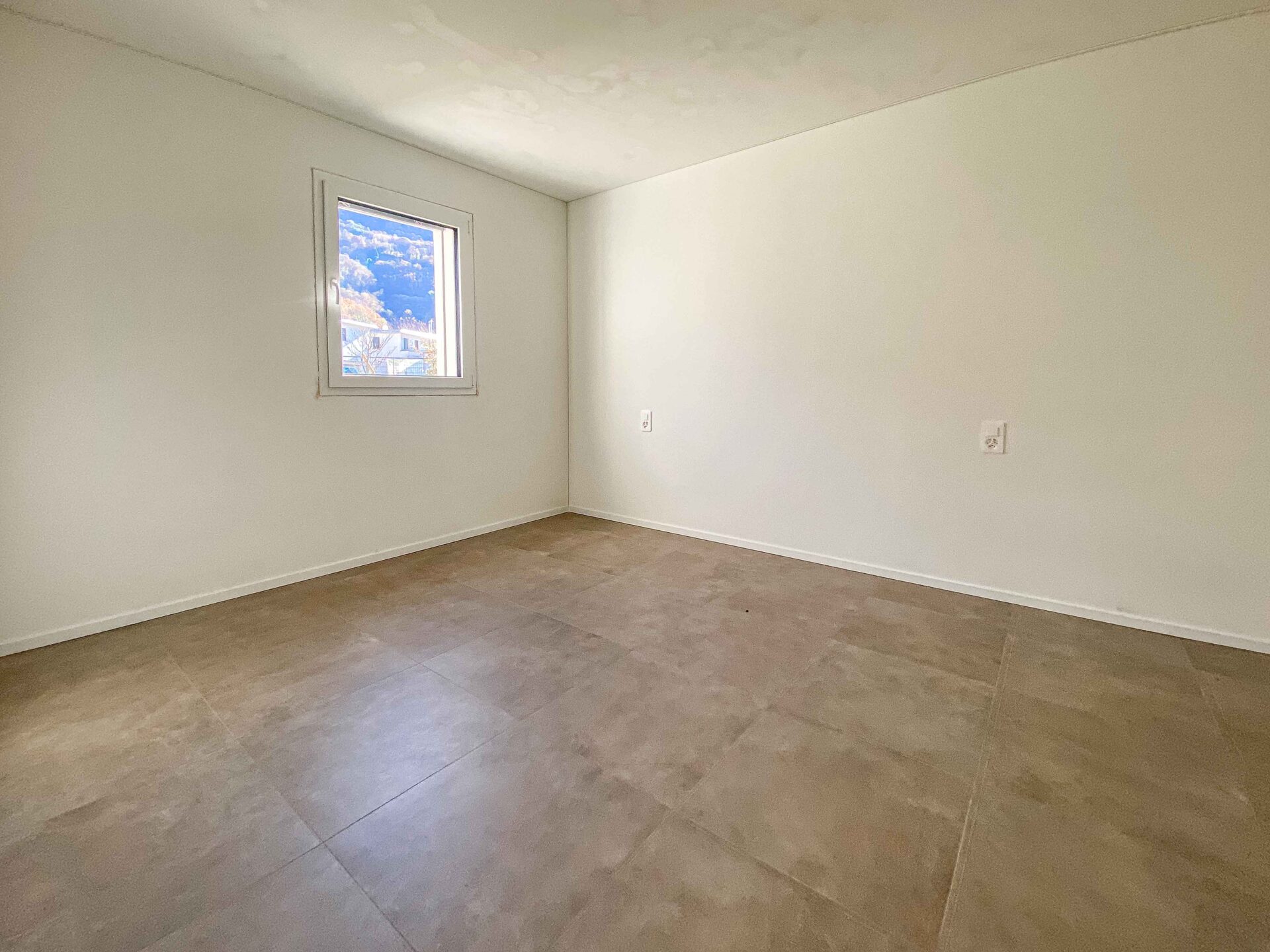 Newly built 2.5-room apartment for sale in Camorino