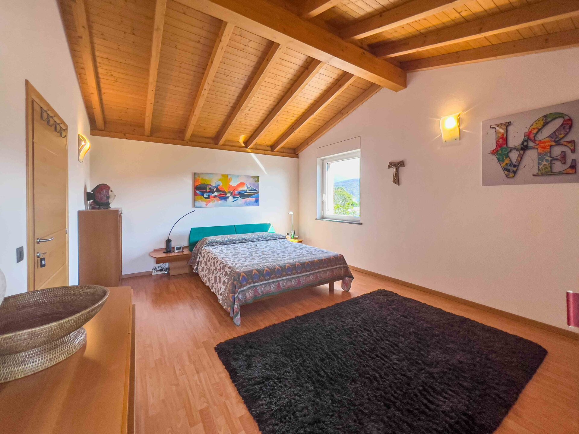 Freistehendes Haus mit Garten in der Gegend von Lugano zu verkaufen