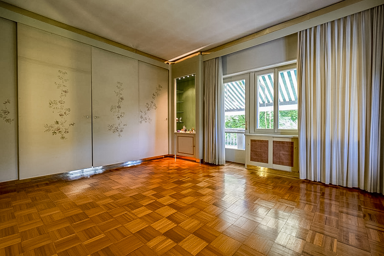 Villa with magnificent park and tennis court for sale in Castel San Pietro Villa with magnificent park and tennis court for sale in Castel San Pietro