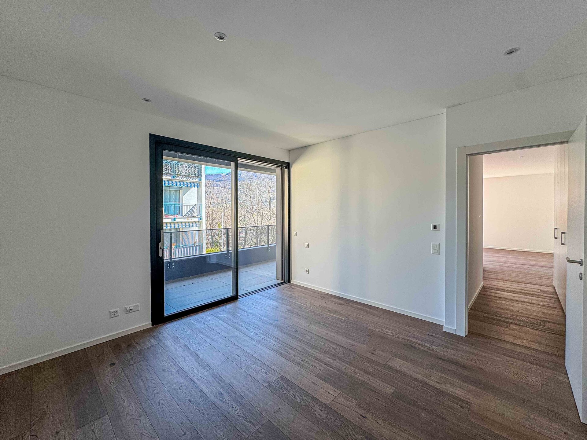 Modern, newly built apartment for sale in Canobbio