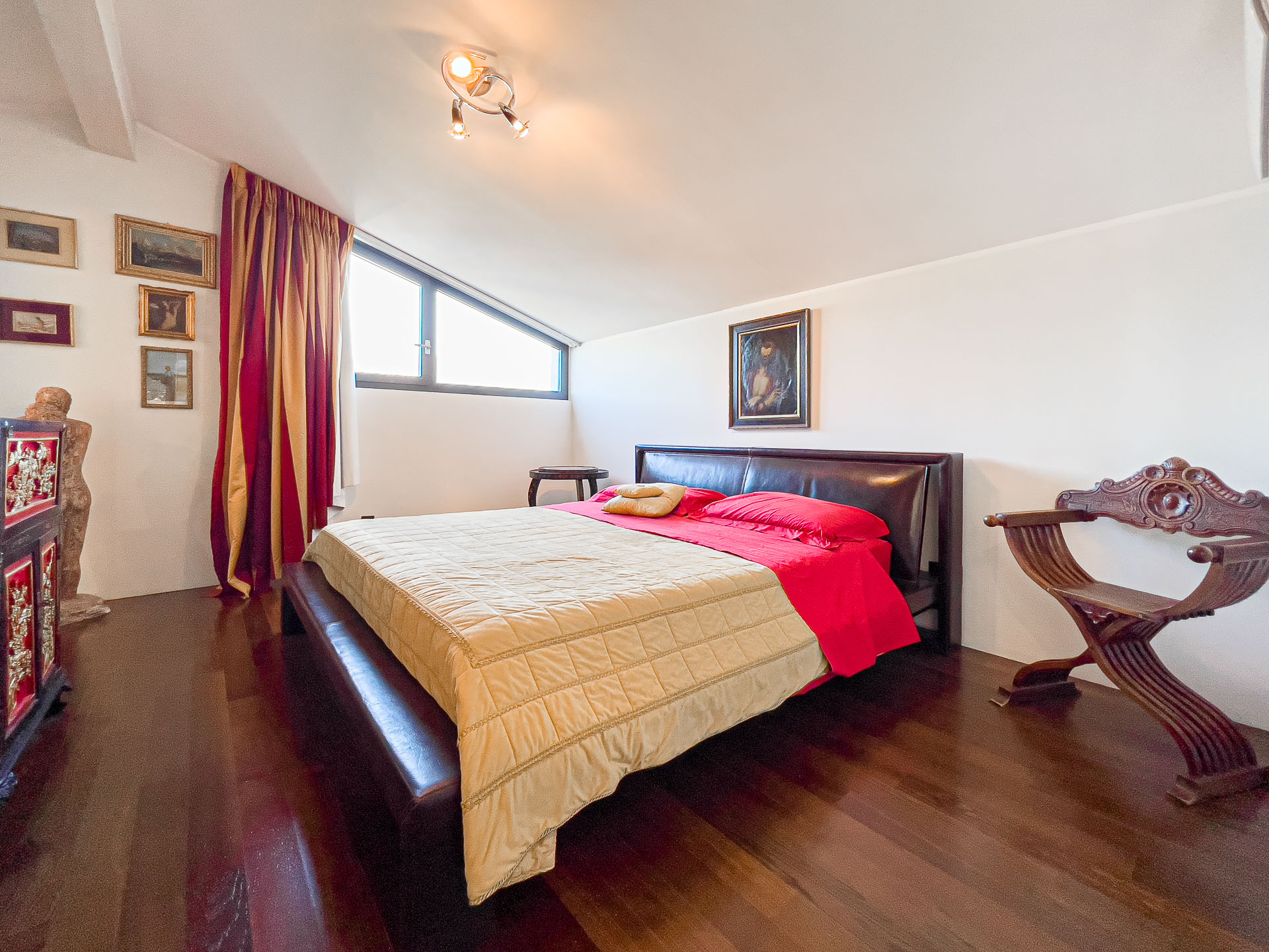 Splendido attico duplex con terrazza in vendita a Massagno