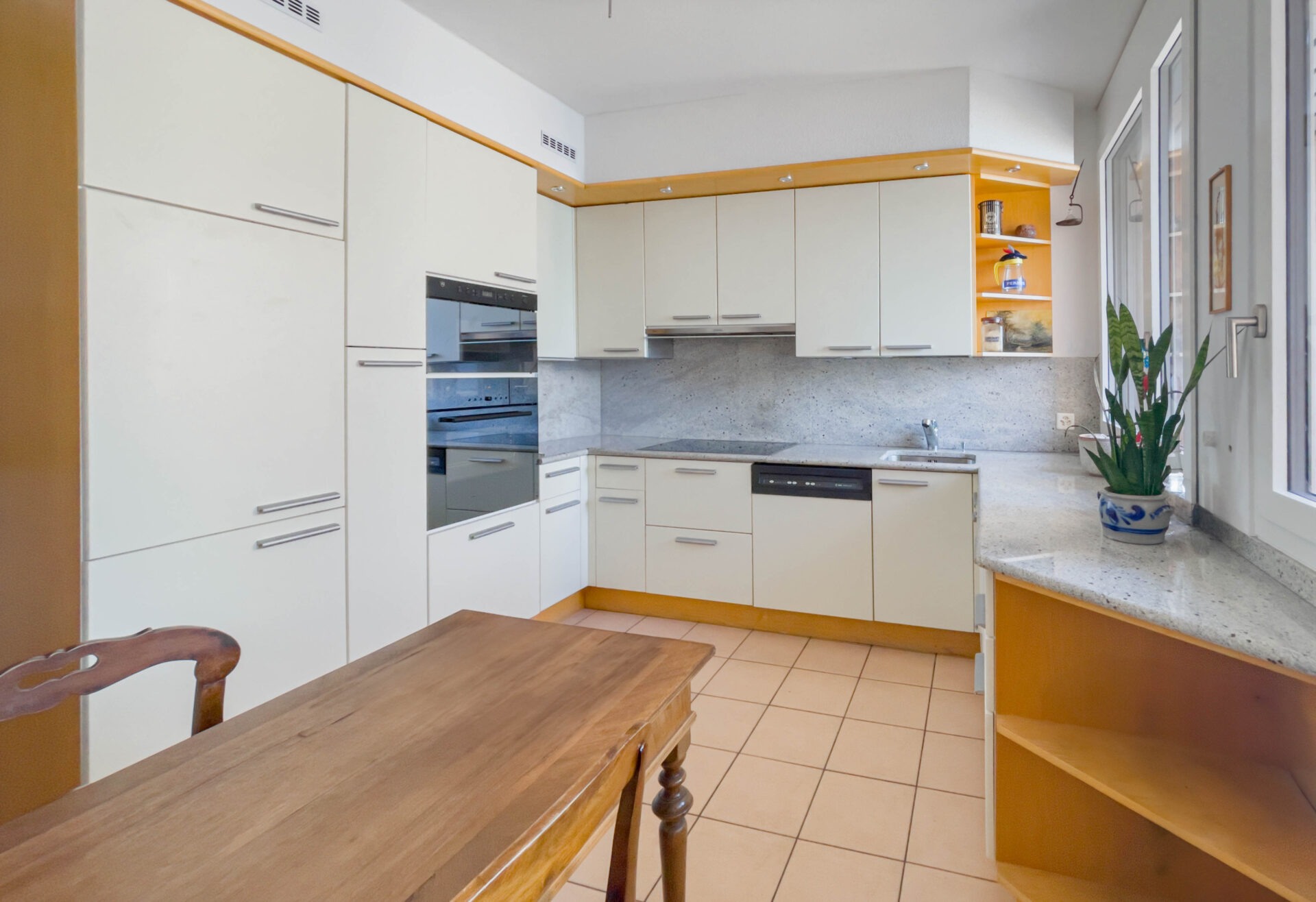 Exclusive apartment on Lake Lugano