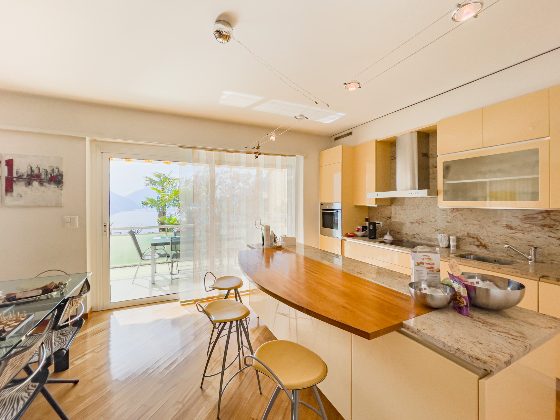 Lake view apartment for sale in Castagnola