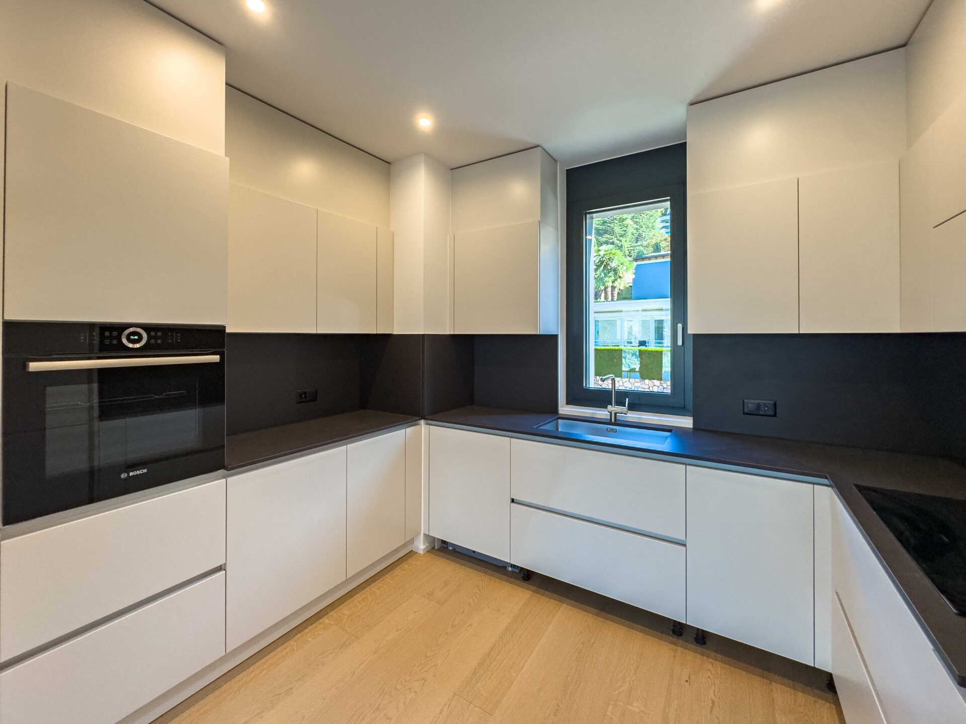 Große Wohnung mit Seeblick in Montagnola in einem neuen Gebäude zu verkaufen