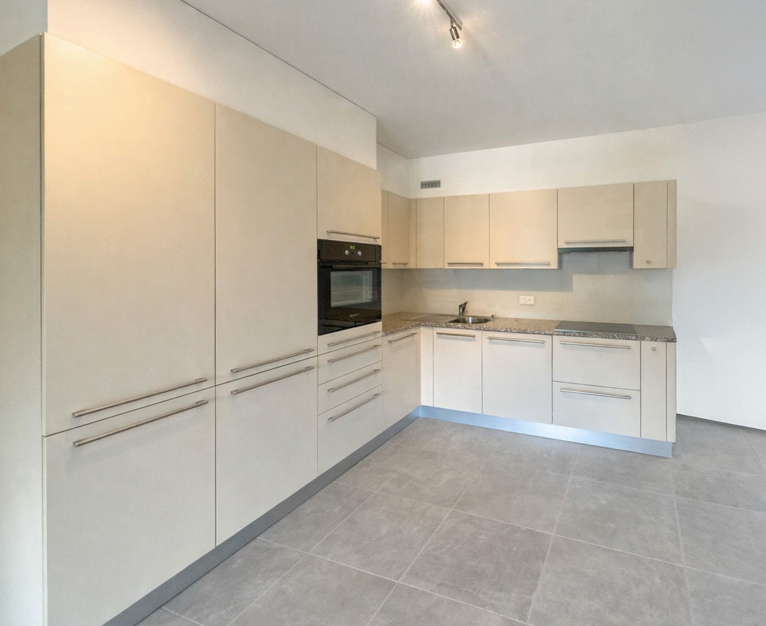 Wohnung mit teilweisem Seeblick in Melide zu verkaufen