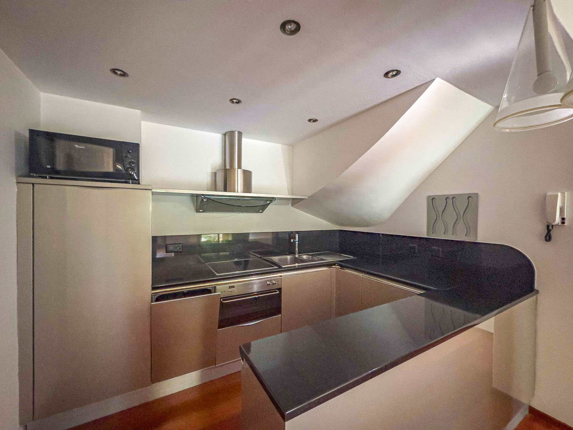 Apartment with small garden for sale in Collina d’Oro