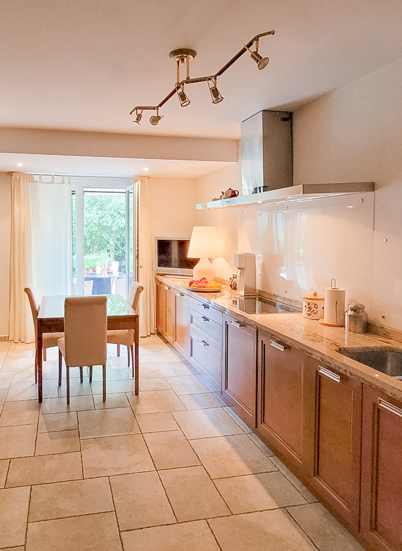 Single-family villa with large garden for sale in Mezzovico Single-family villa with large garden for sale in Mezzovico