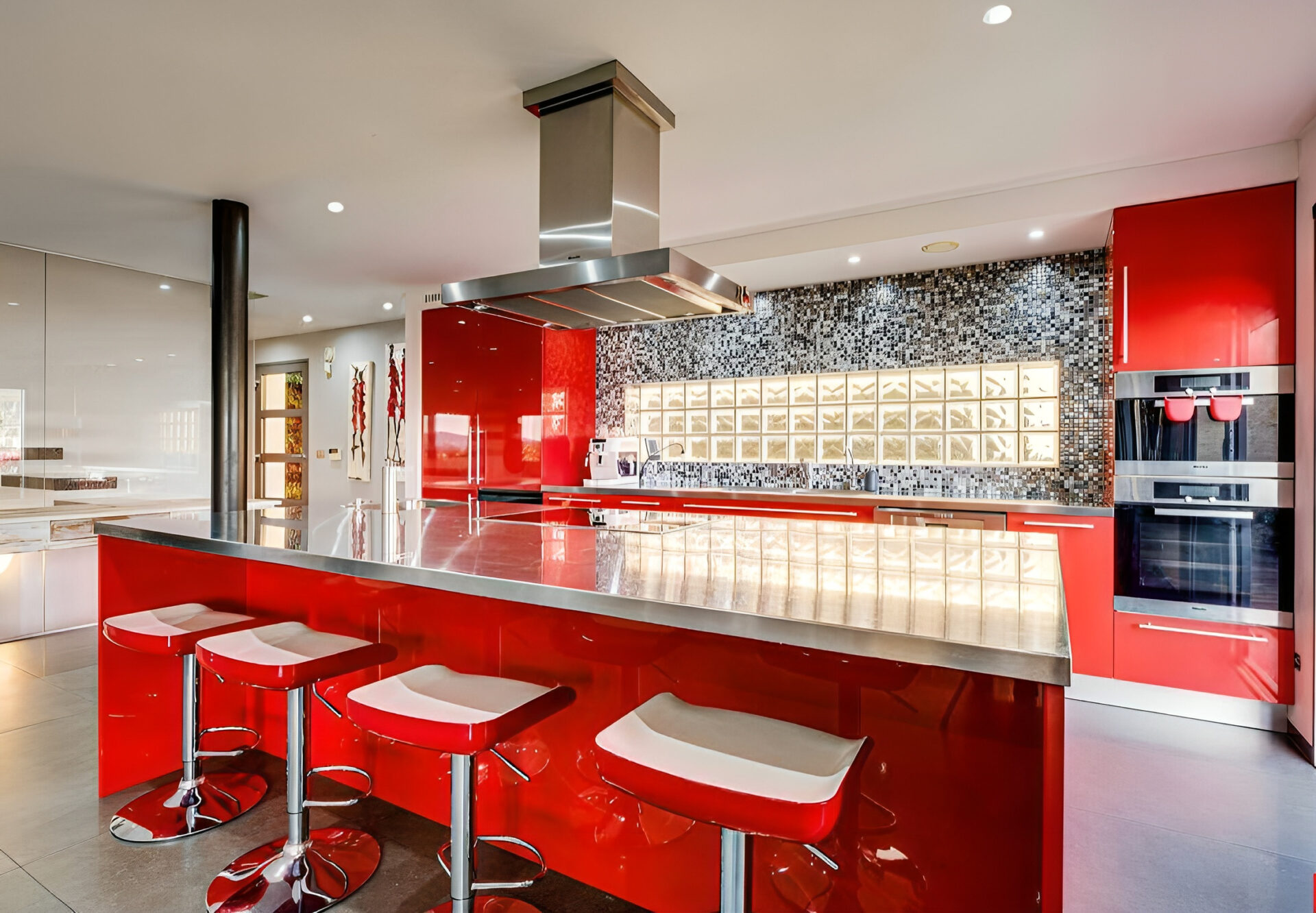 Gorgeous house with open views for sale in Rancate