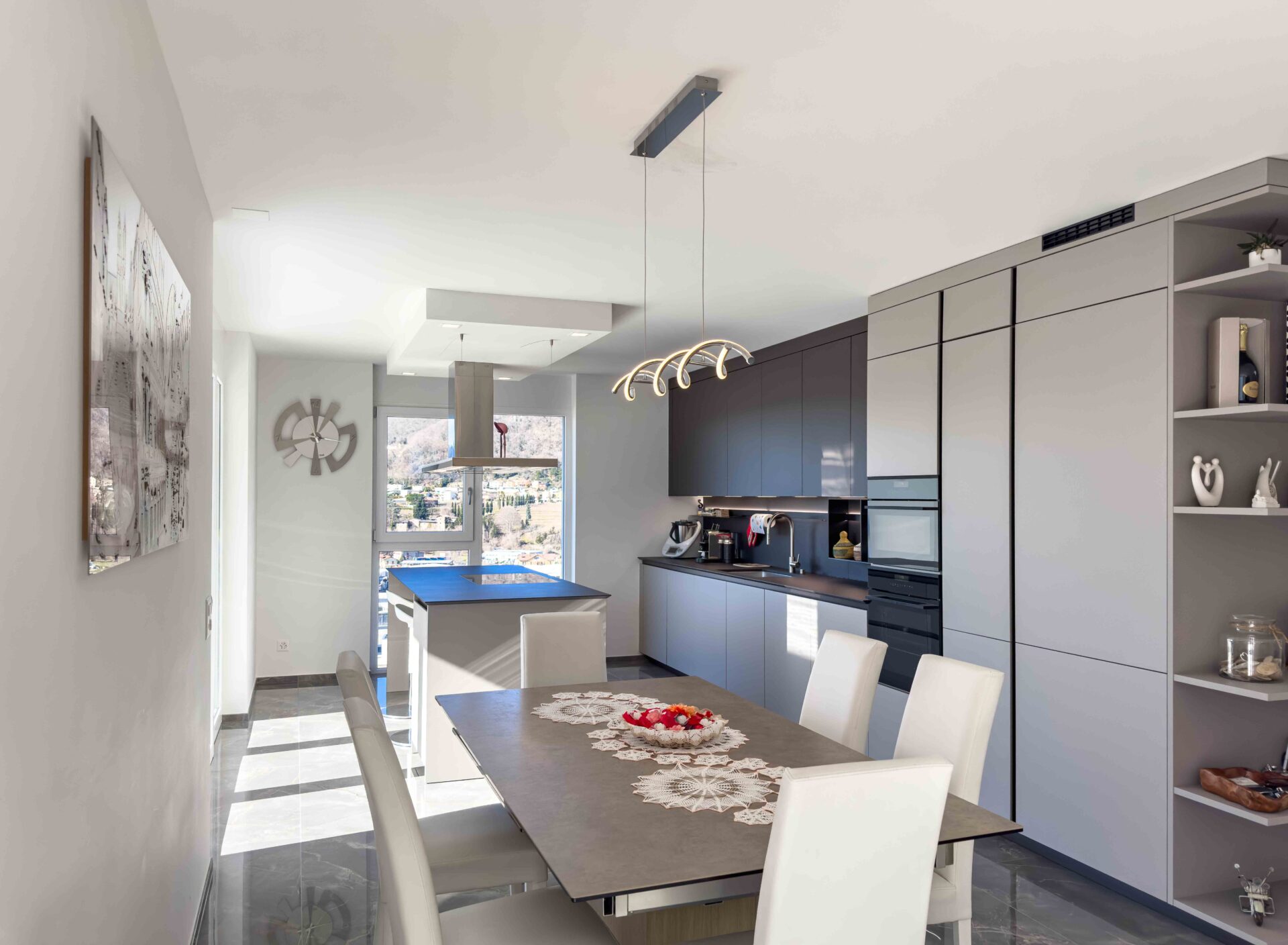 Prestigioso attico di 4.5 locali in vendita a Mendrisio