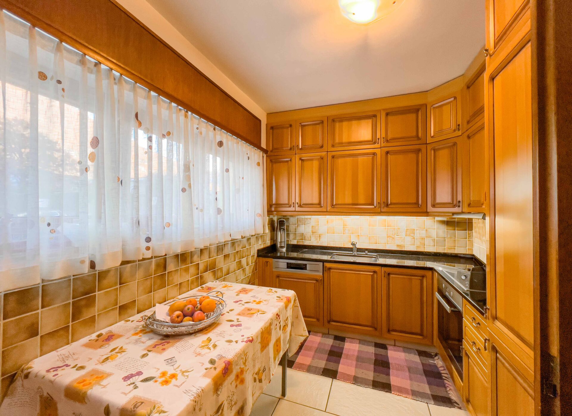 House with garden for sale in Sementina in a leafy residential area