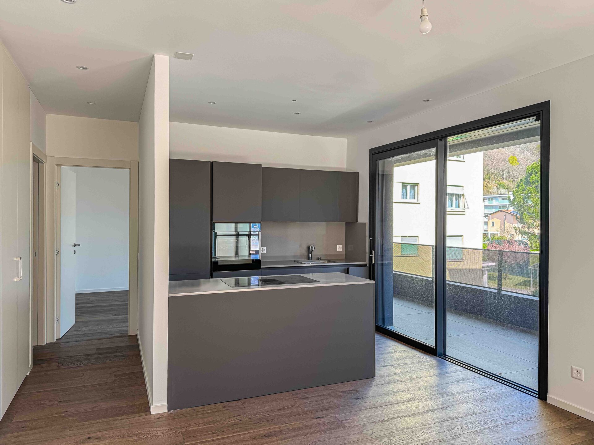 Modern, newly built apartment for sale in Canobbio