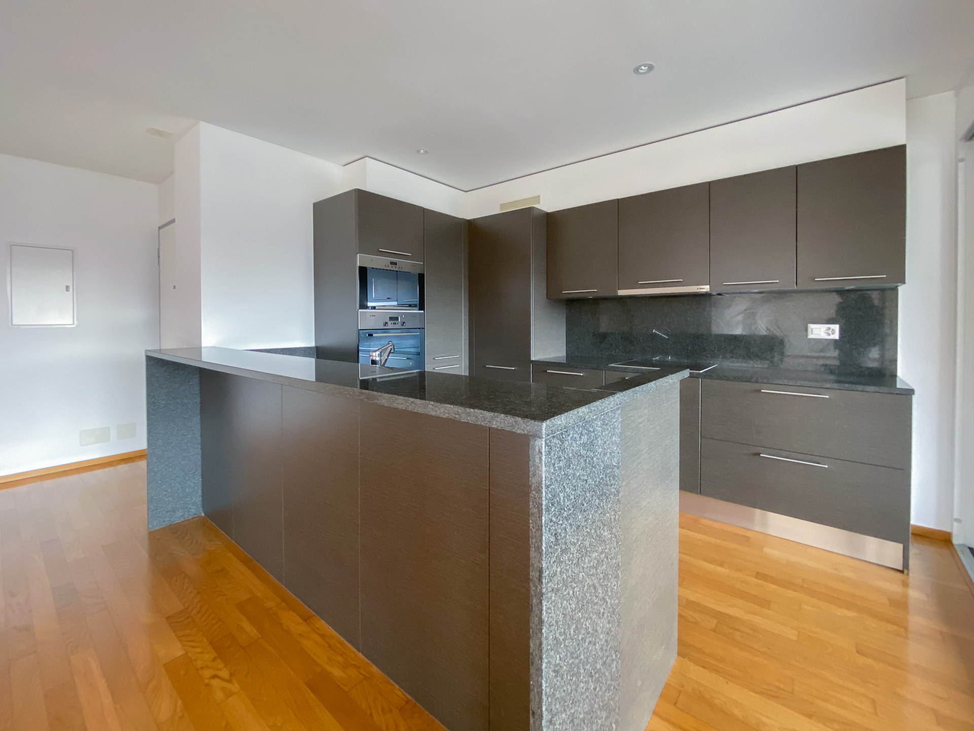 Gorgeous 4.5-room penthouse with large terrace for sale in Agno