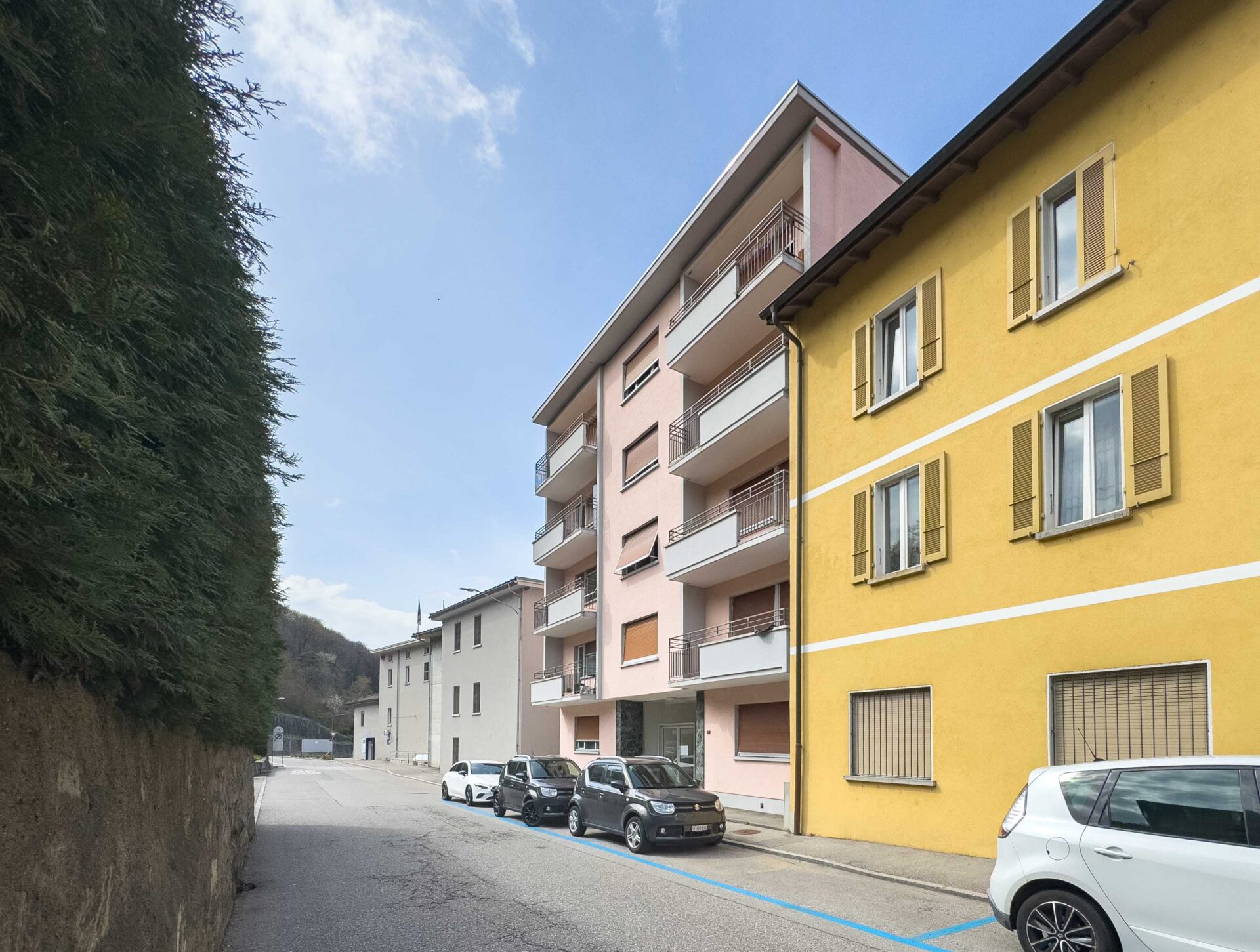 Dachgeschosswohnungen in einem Block in Taverne zu verkaufen
