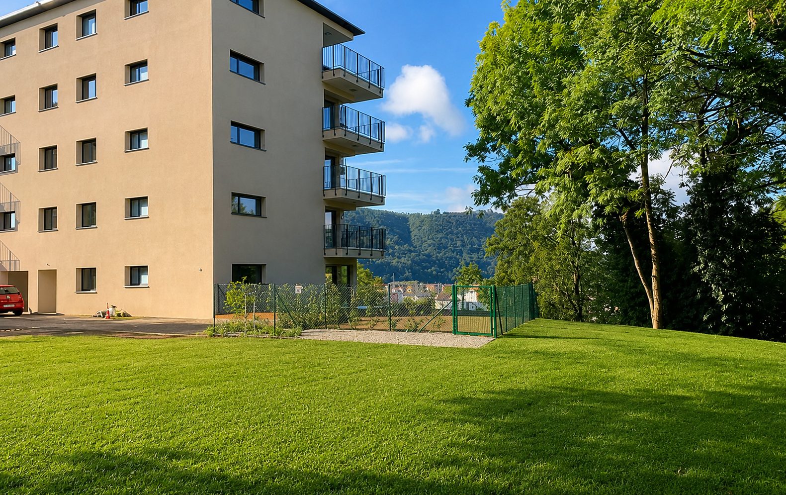 Spacious and modern 3.5-room apartment for sale in Vacallo