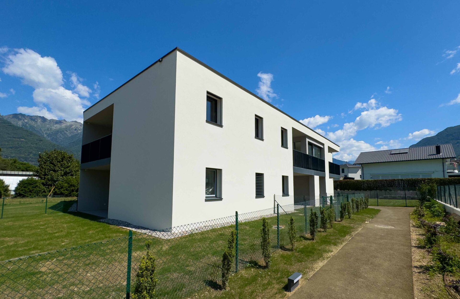 Moderne 3,5-Zimmer-Wohnung in einer neu gebauten Residenz in Camorino zu verkaufen