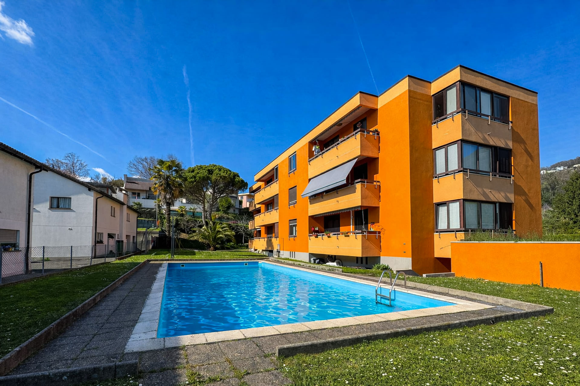 4.5-room apartment with swimming pool for sale in Morbio Inferiore