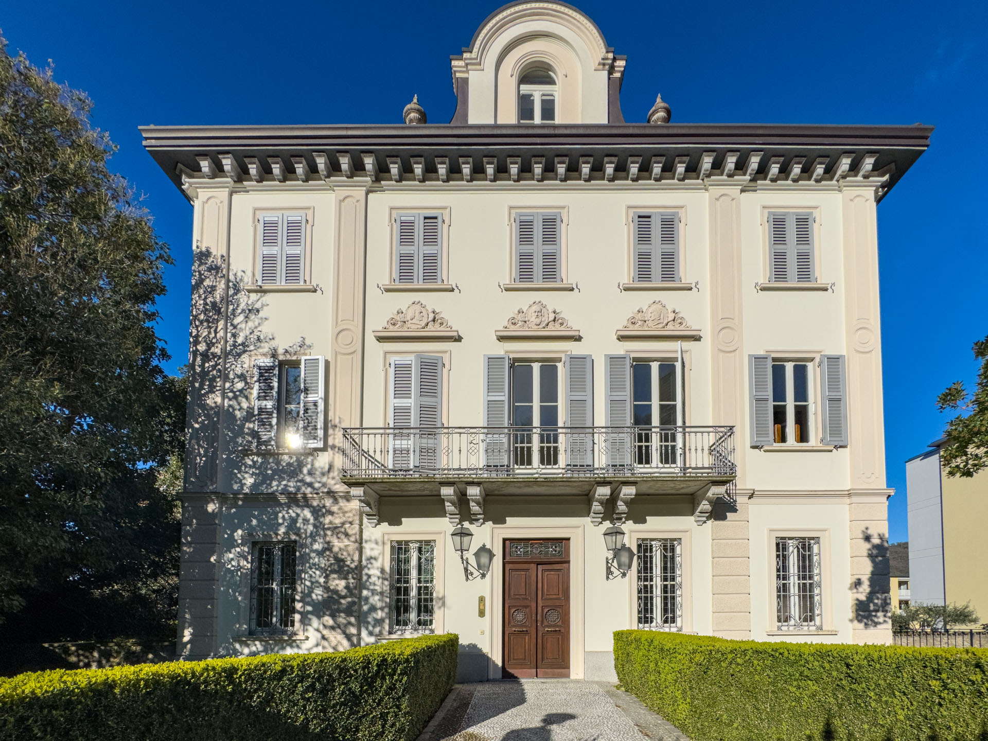 5,5-Zimmer-Wohnung zum Verkauf in Mendrisio in der prestigeträchtigen Umgebung einer historischen Villa