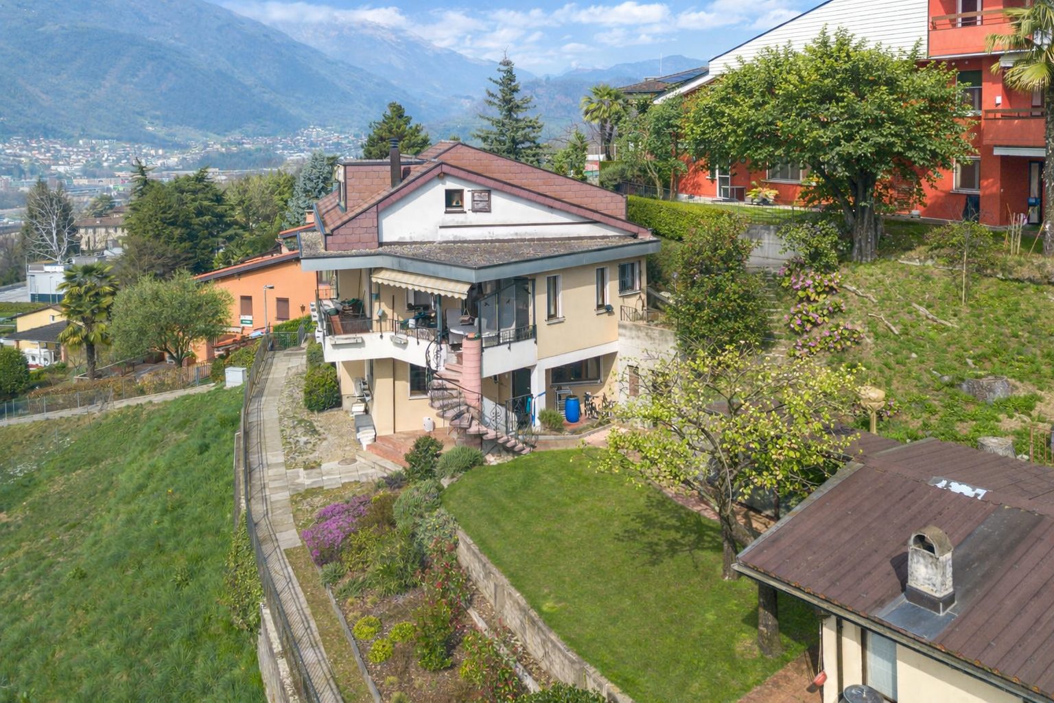 Doppelhaushälfte zu verkaufen in Vezia