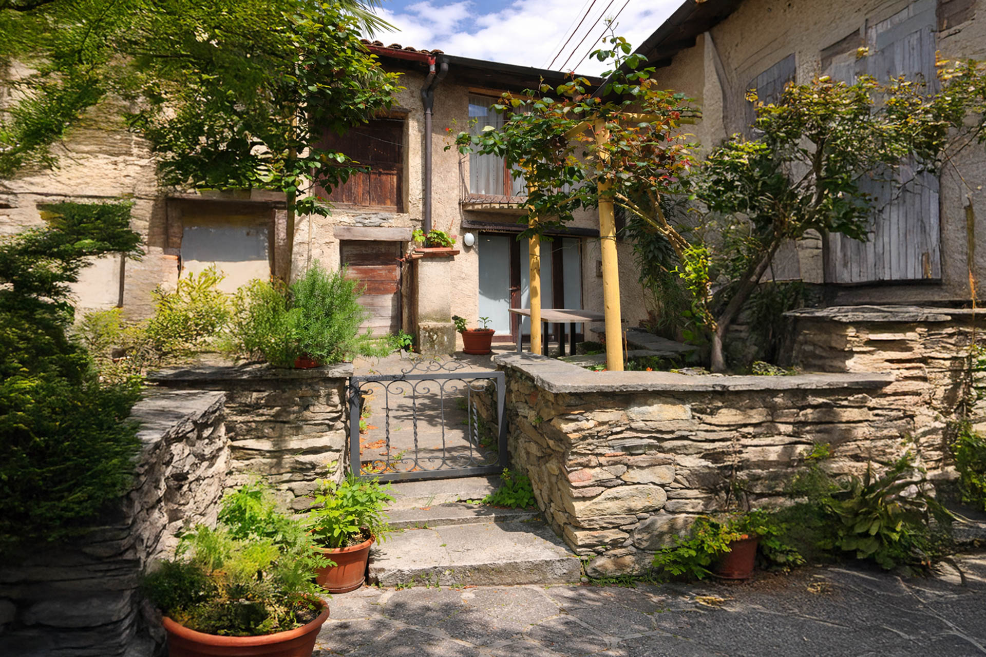 Casa di nucleo in vendita a Torricella