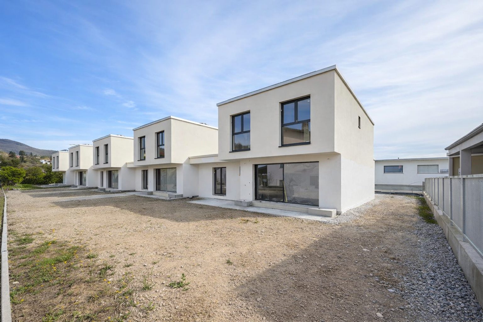 Villette unifamiliari con giardino in vendita a Stabio