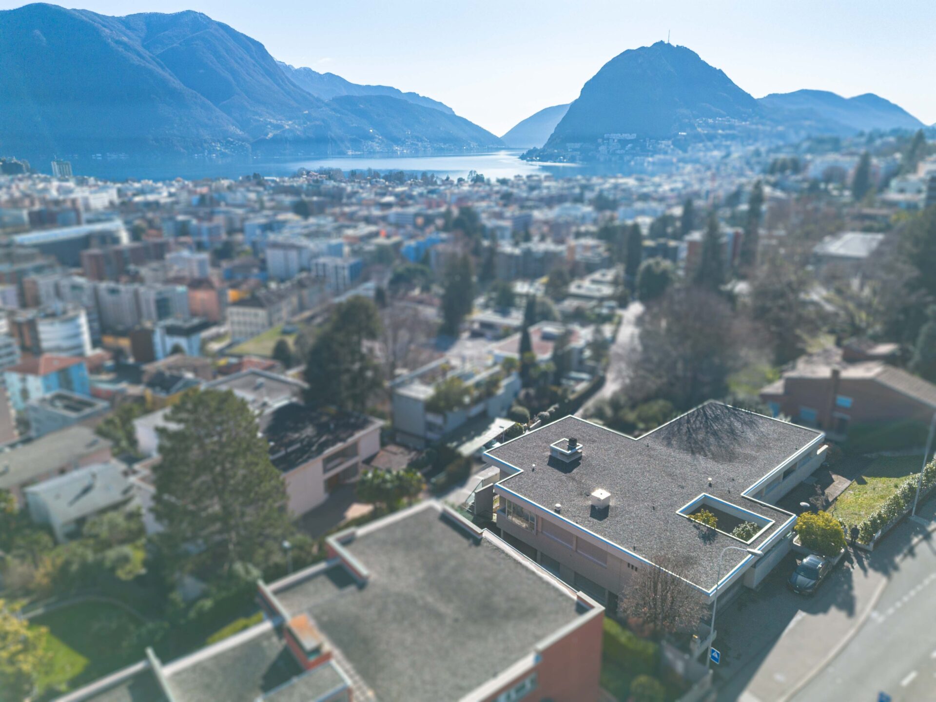 Große Villa mit Seeblick in Lugano zu verkaufen Große Villa mit Seeblick in Lugano zu verkaufen