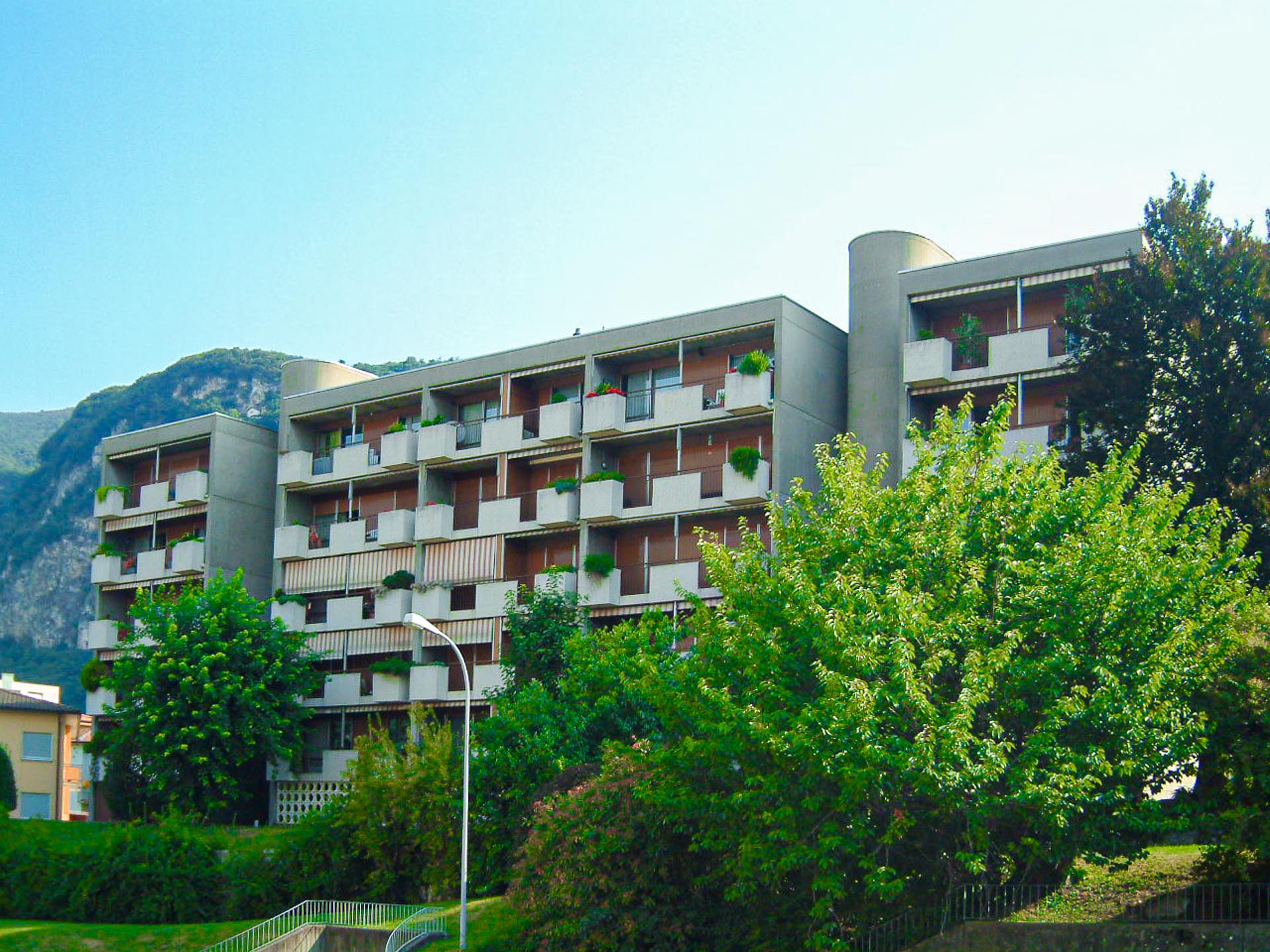 Office space for sale in Mendrisio in central area