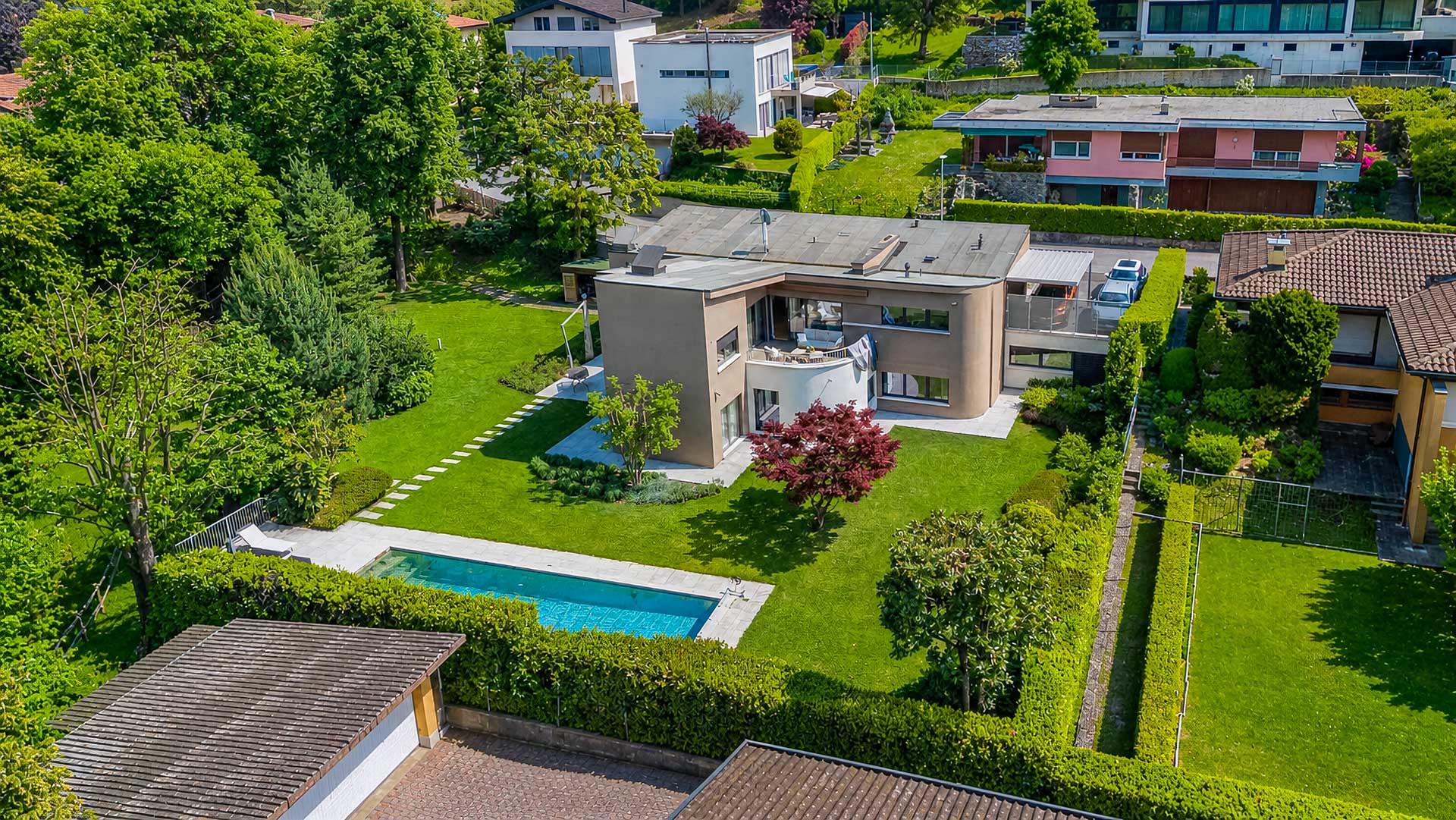 Moderna villa con piscina in vendita a Mendrisio