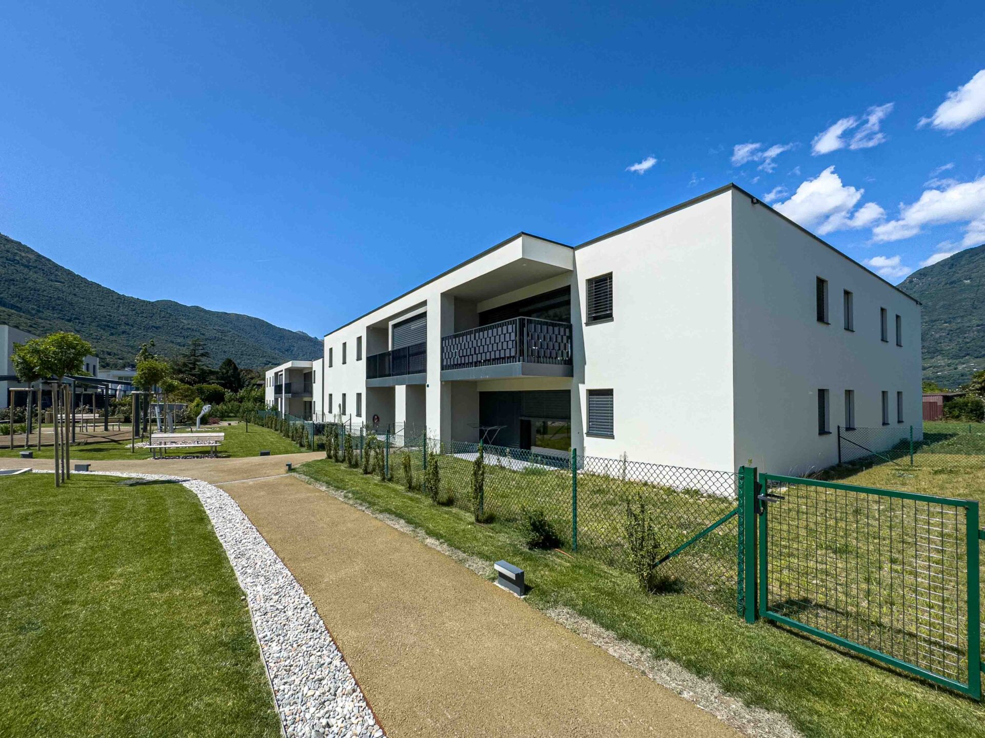 Residence at the Park, new apartments and houses for sale in a green oasis well connected to all services
