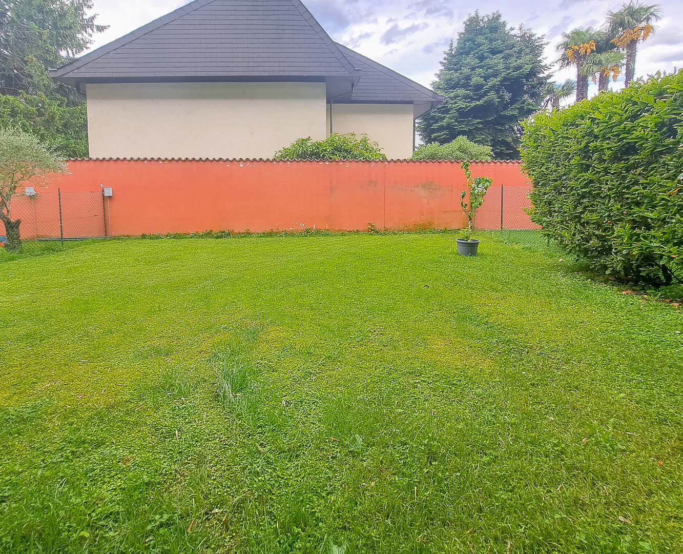 Geräumige 3,5-Zimmer-Wohnung mit Garten in Giubiasco zu verkaufen