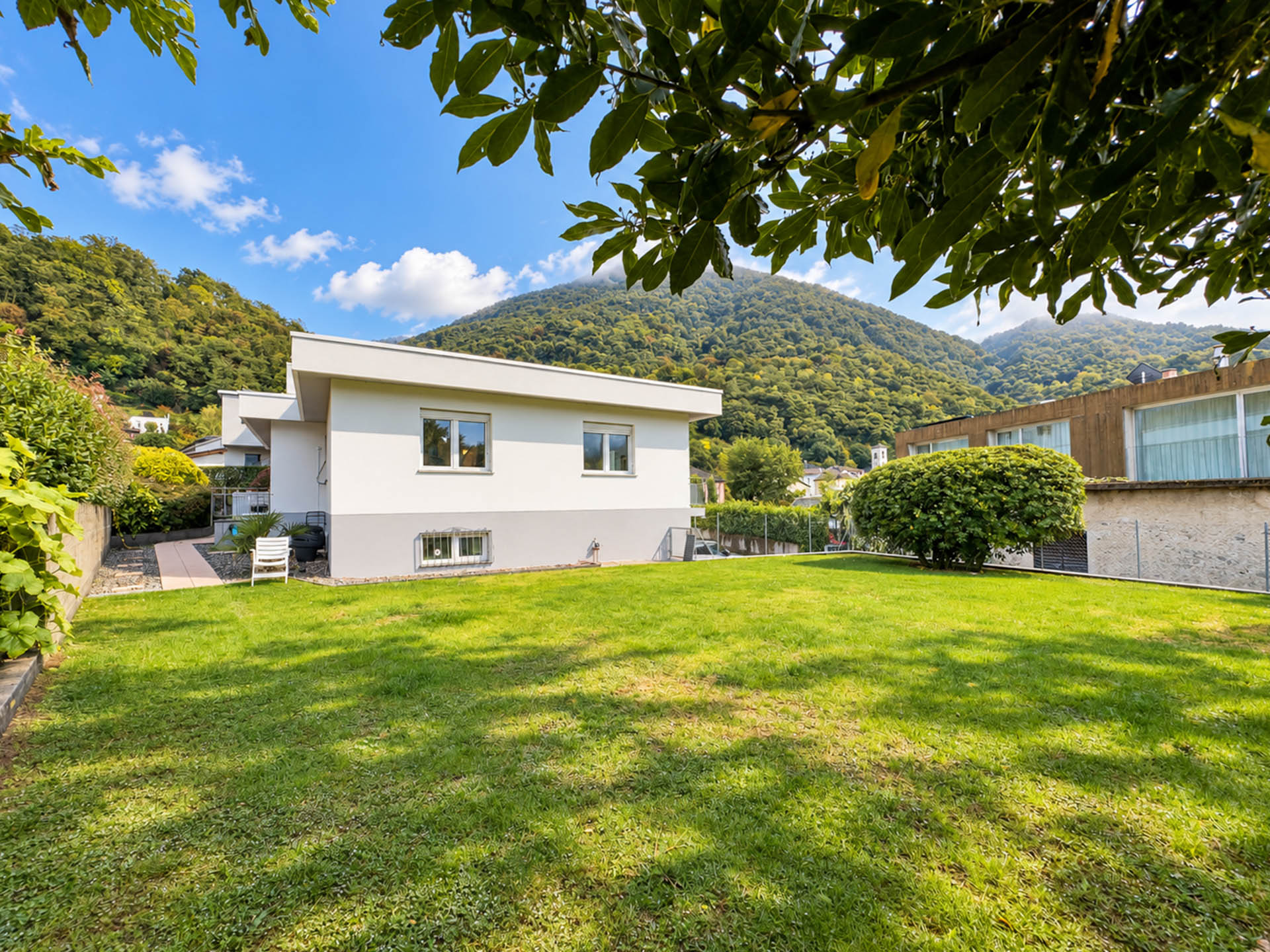 Casa unifamiliare con ampio giardino in vendita a Camignolo Casa unifamiliare con ampio giardino in vendita a Camignolo