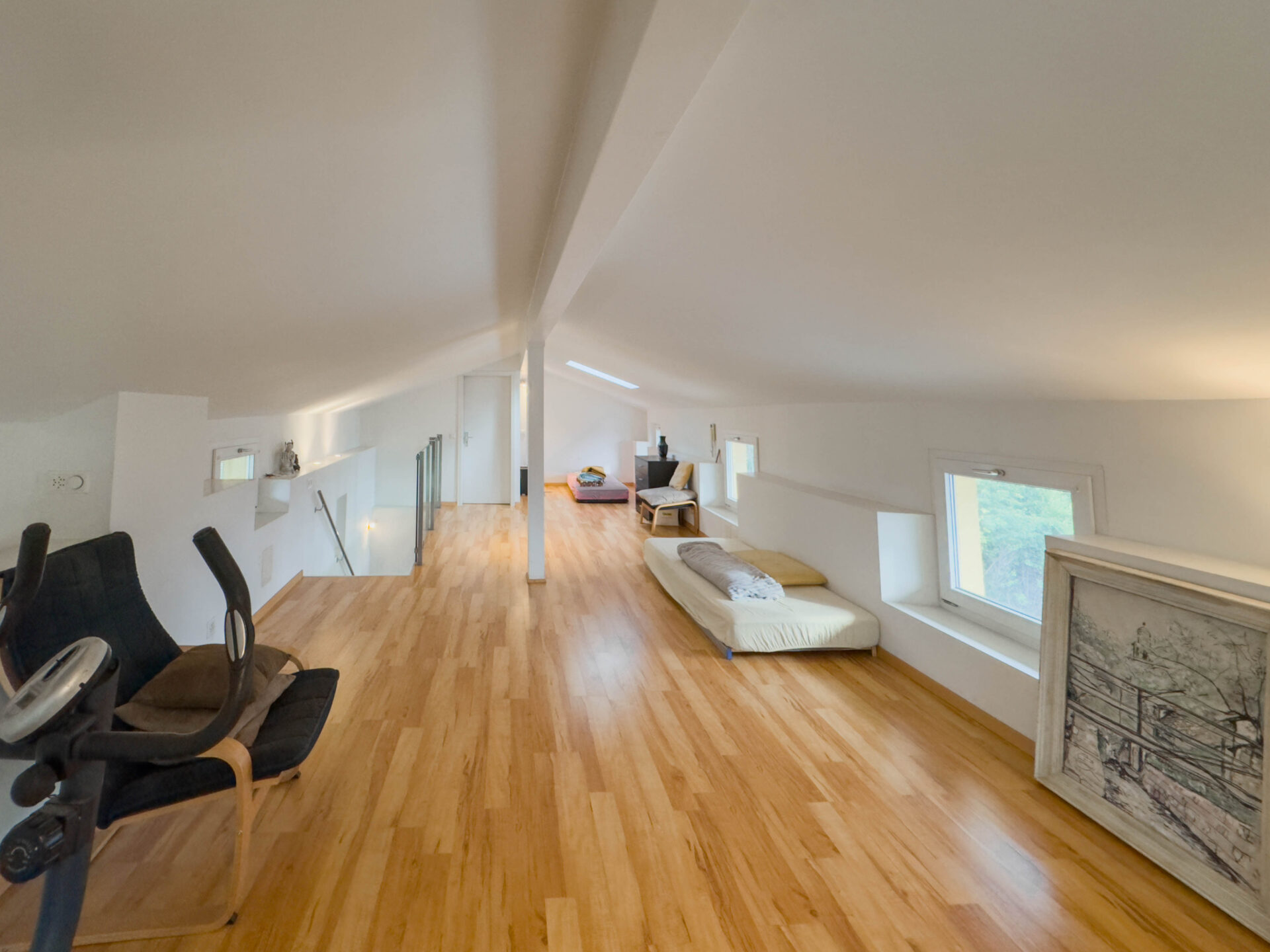 Spacious and quaint 2.5-room duplex loft for sale in Castel San Pietro