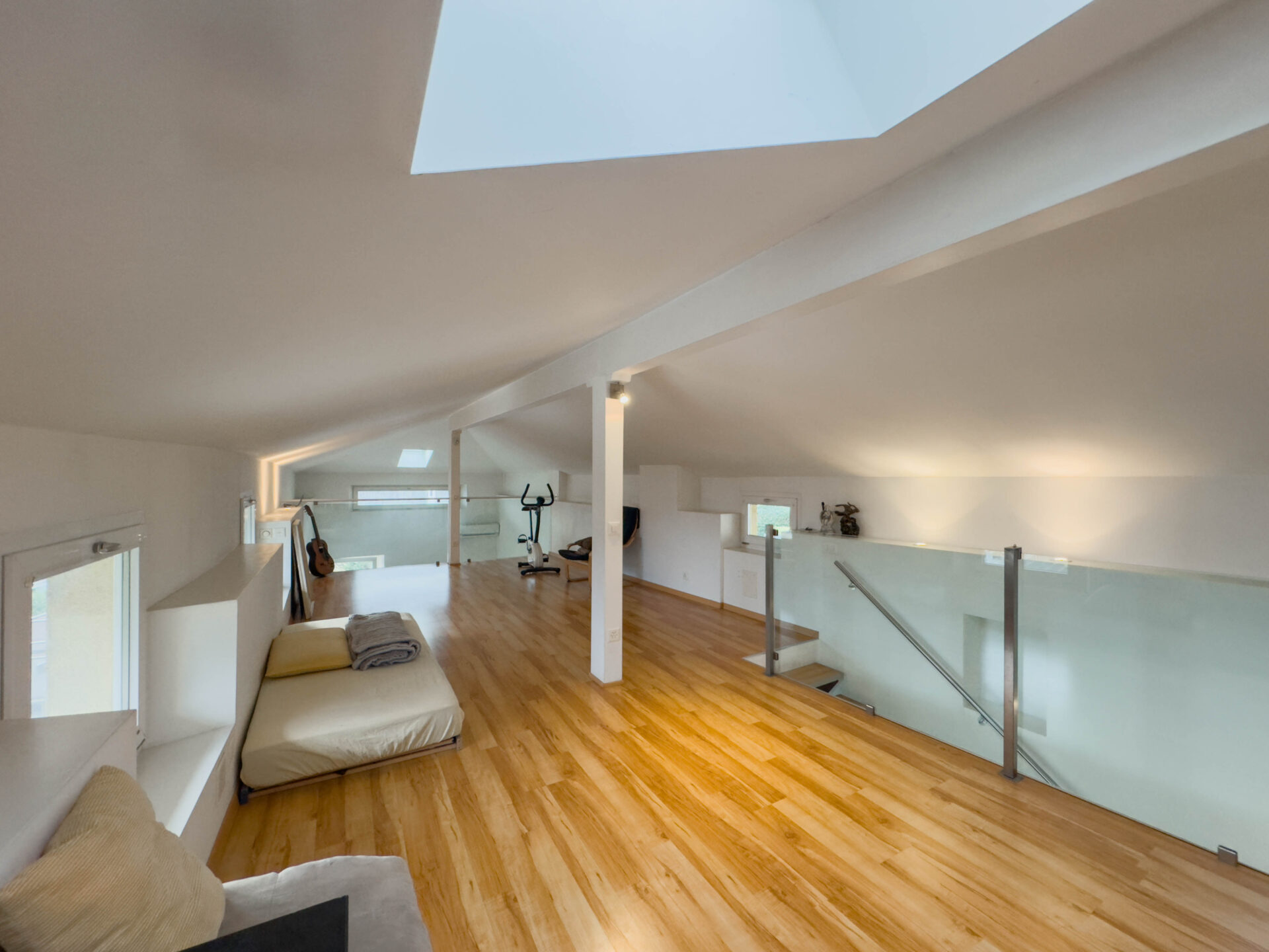 Spacious and quaint 2.5-room duplex loft for sale in Castel San Pietro