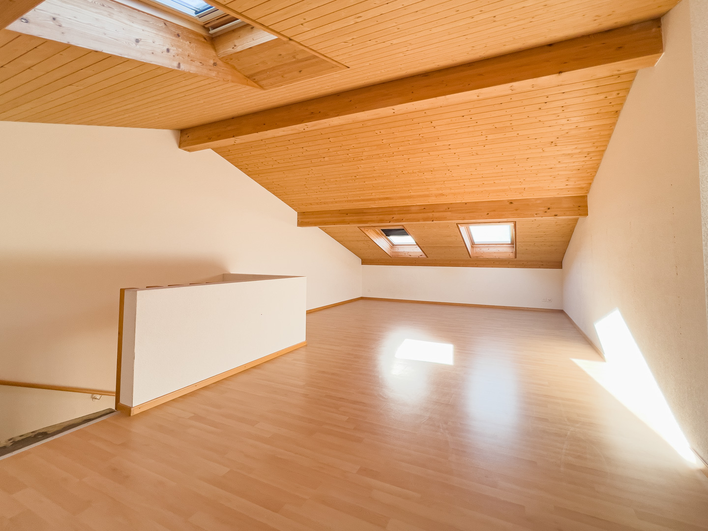 Terraced house for sale in Caslano in an area in the green and within walking distance of the lake Terraced house for sale in Caslano in an area in the green and within walking distance of the lake