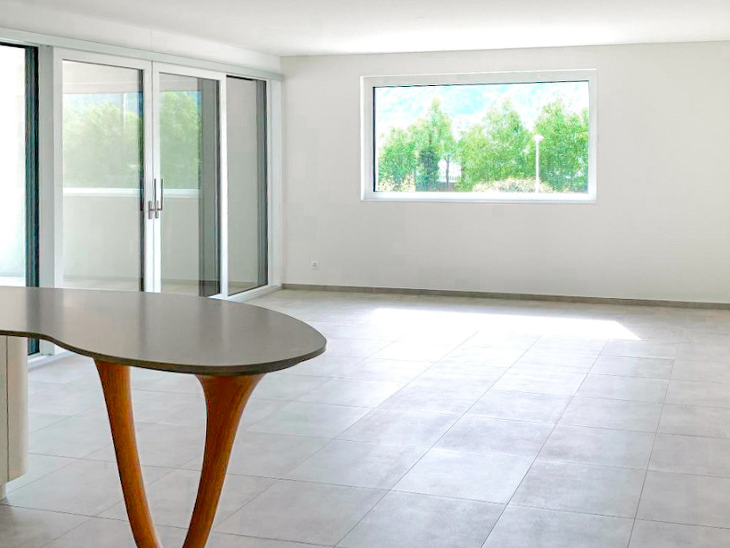 Modern 4.5-room apartment for sale in Melano a few steps from the lake