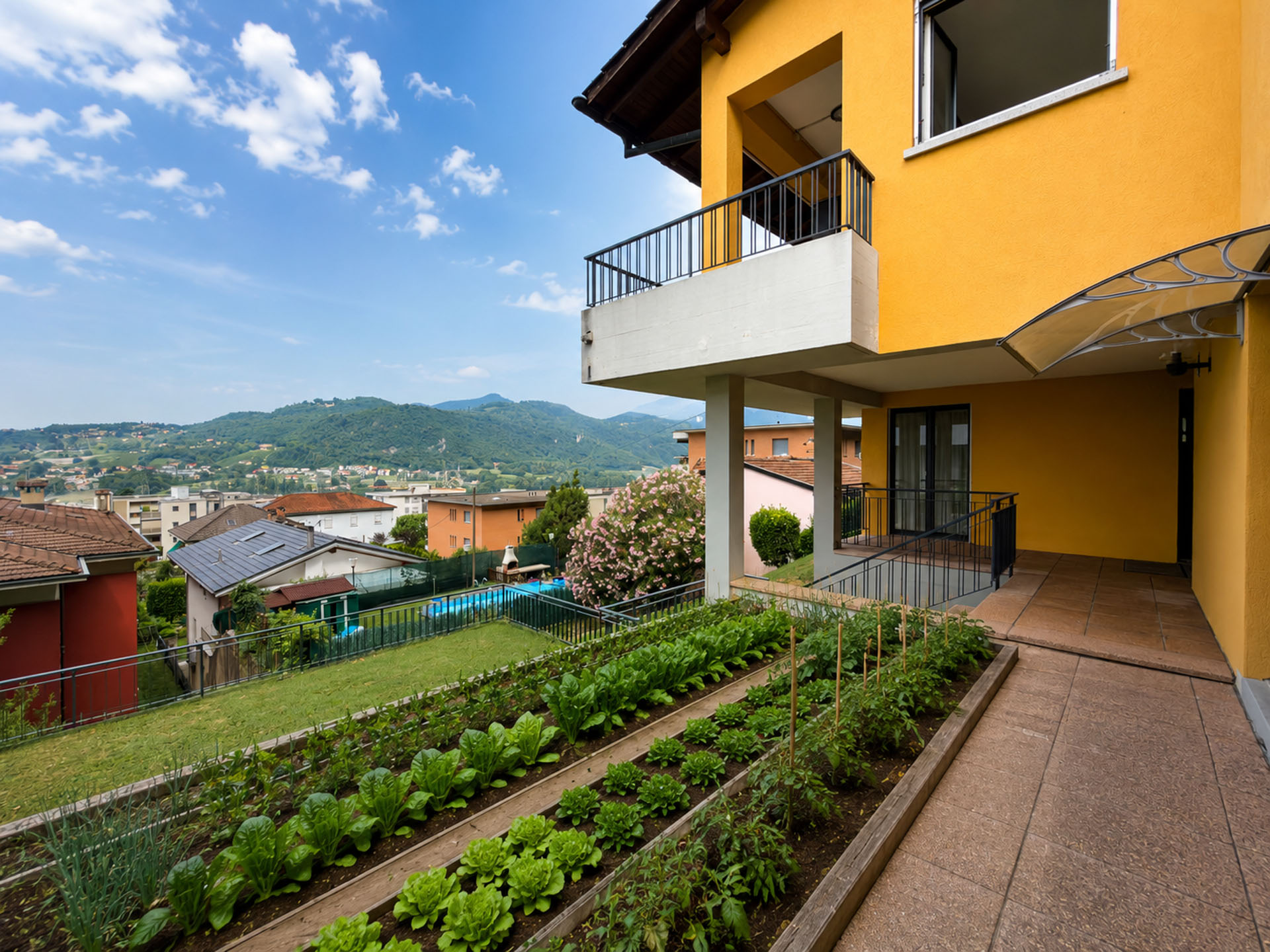 Casa con giardino in vendita a Mendrisio
