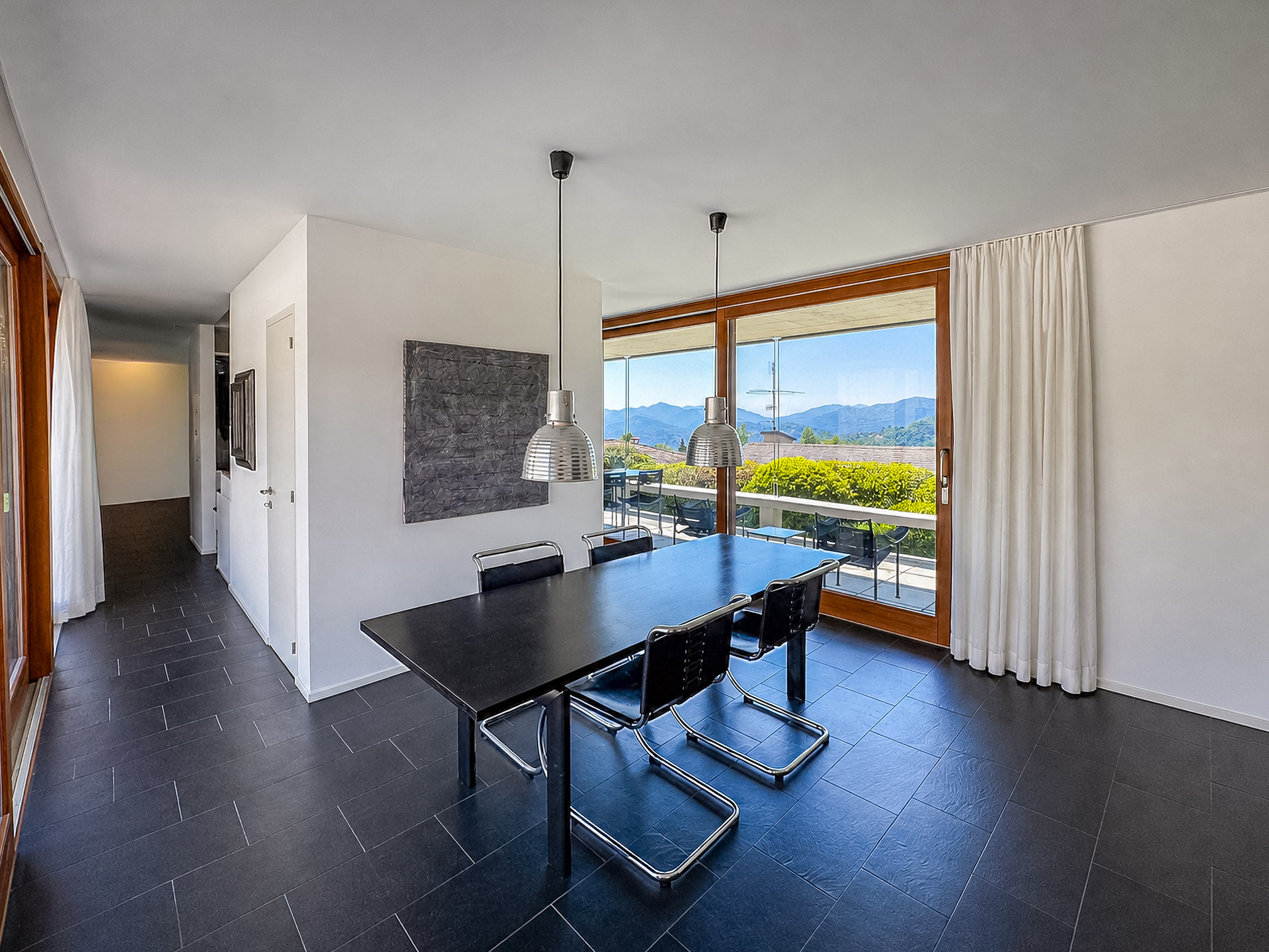 Casa contigua con giardino in vendita a Villa Luganese