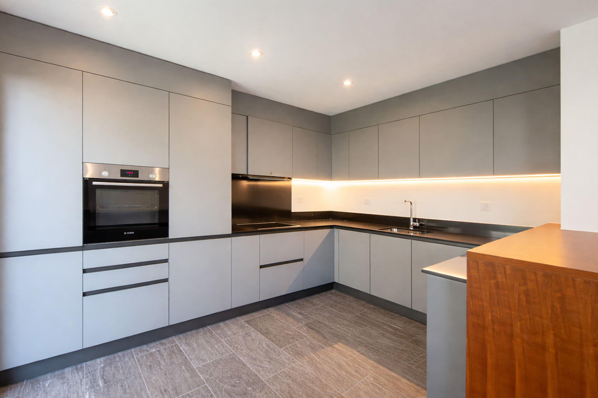 Nuova casa a schiera con giardino in vendita a Bioggio