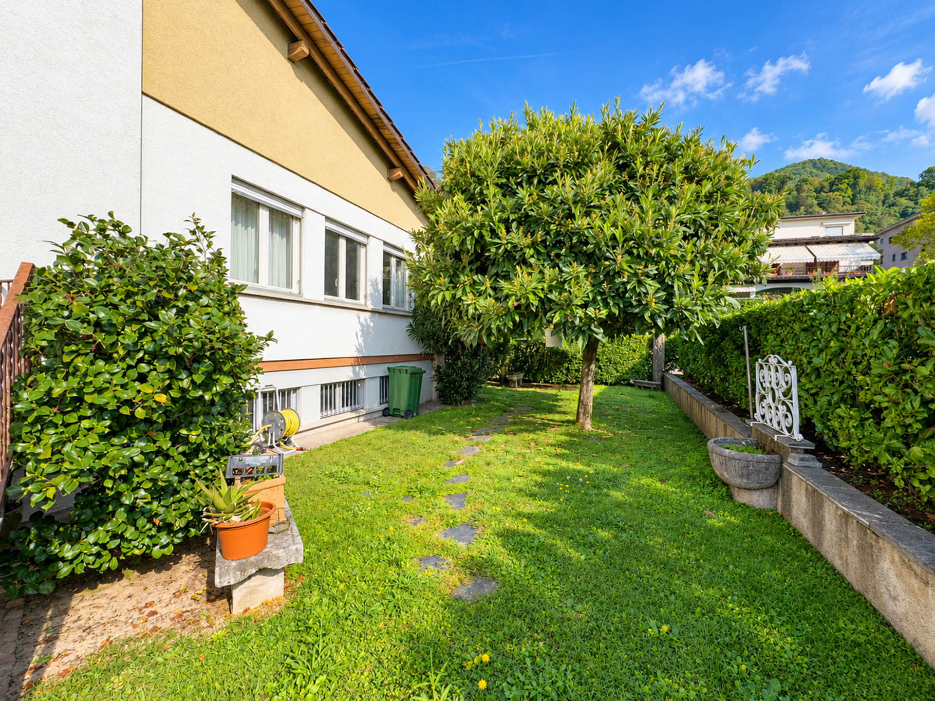 Casa con ampio giardino in vendita a Mendrisio